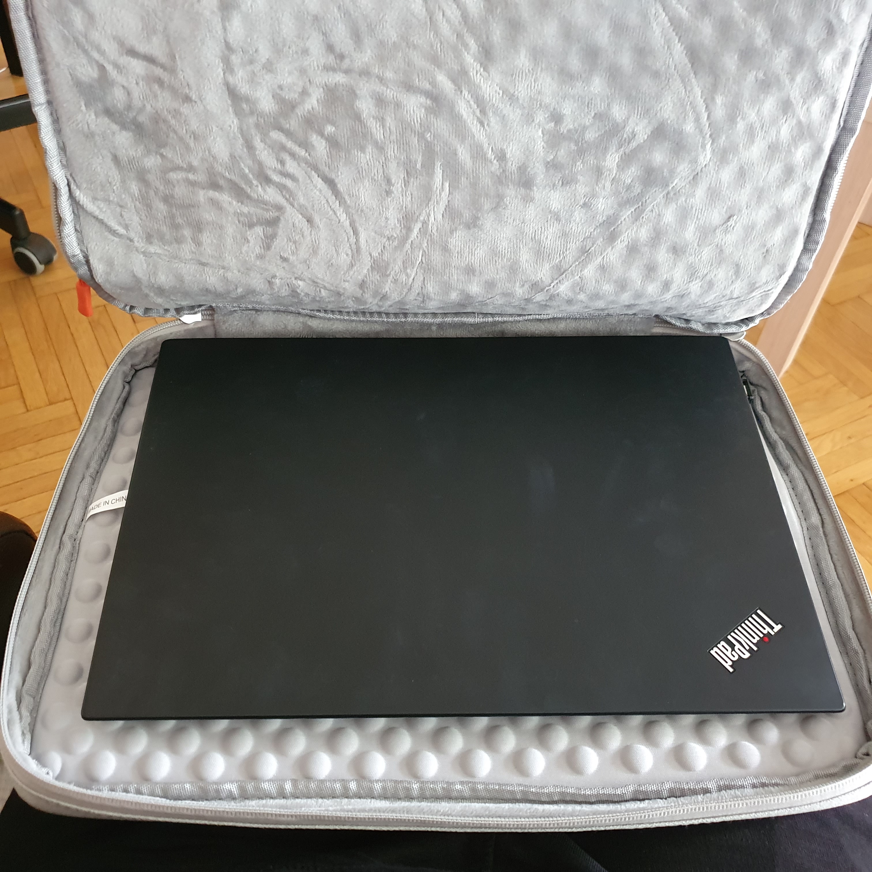 Geanta laptop, Poliuretan/Poliester, 14.1-15.4'', Impermeabil, Fermoar dublu, Albastru