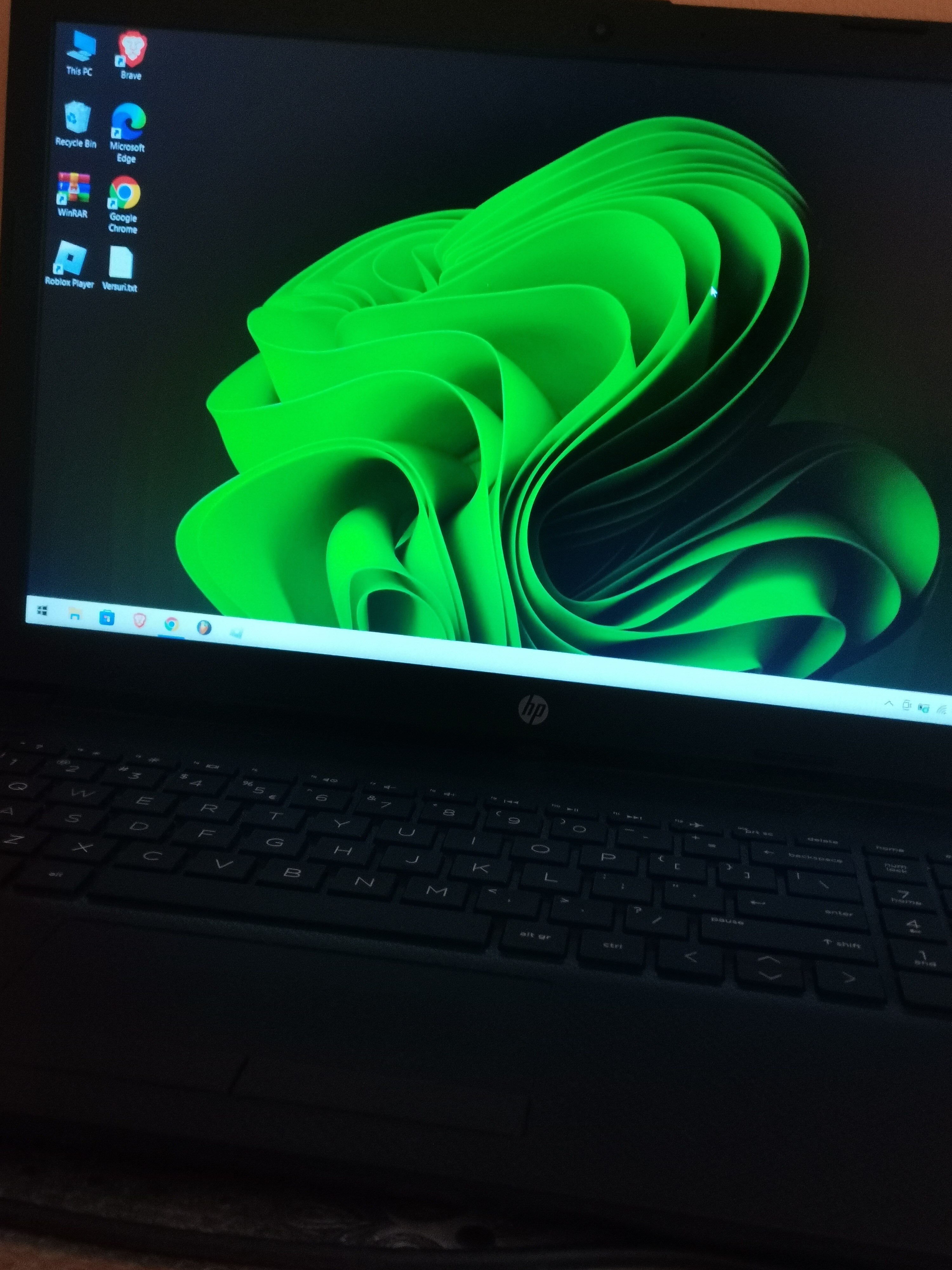Laptop HP 15-db1100ny cu procesor AMD Ryzen 5 3500U pana la 3.70 GHz, 15.6", Full HD, 4GB, 1TB HDD, AMD Radeon Vega 8, Free DOS, Black