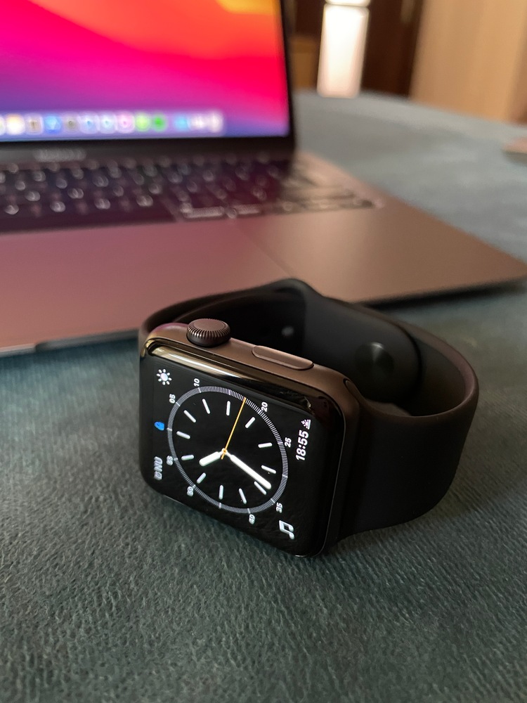 Apple Watch 3, GPS, Carcasa Space Grey Aluminium 38mm, Black Sport