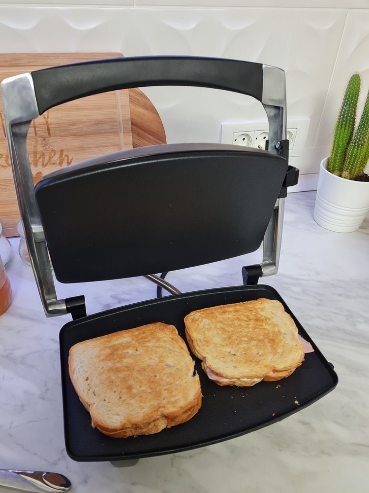 Sandwichmaker Breville Panini VST025X01, 1000 W, Placi antiaderente