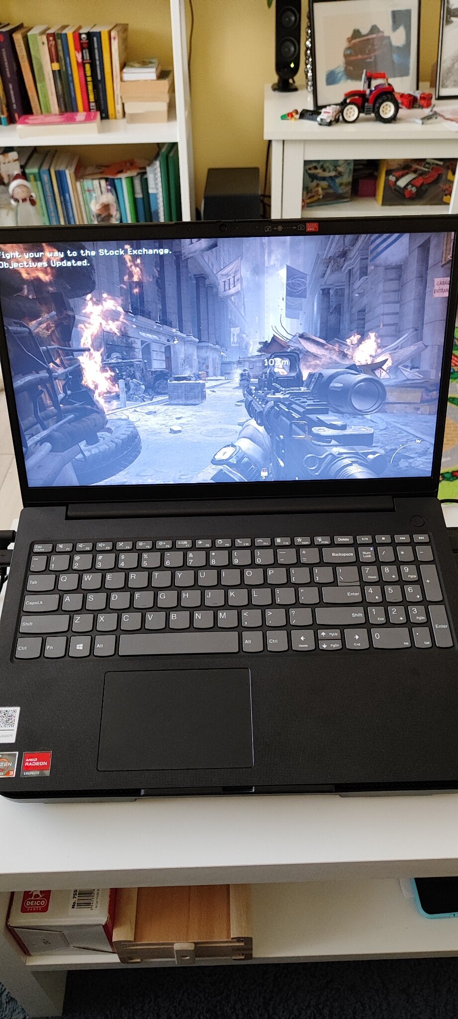 Laptop Lenovo V15 G2 ALC cu procesor AMD Ryzen 3 5300U pana la 3.80 GHz, 15.6", Full HD, 4GB, 256GB SSD, AMD Radeon Graphics, No OS, Black