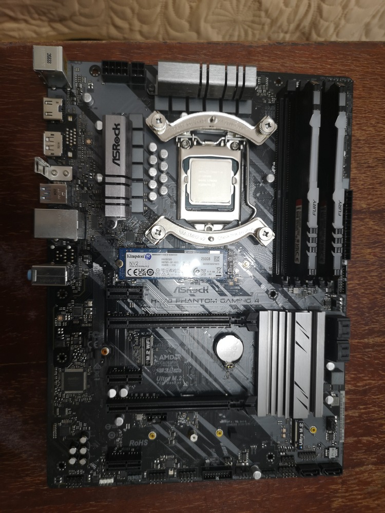 Placa de baza AsRock H470 PHANTOM GAMING 4, Socket 1200 - eMAG.ro