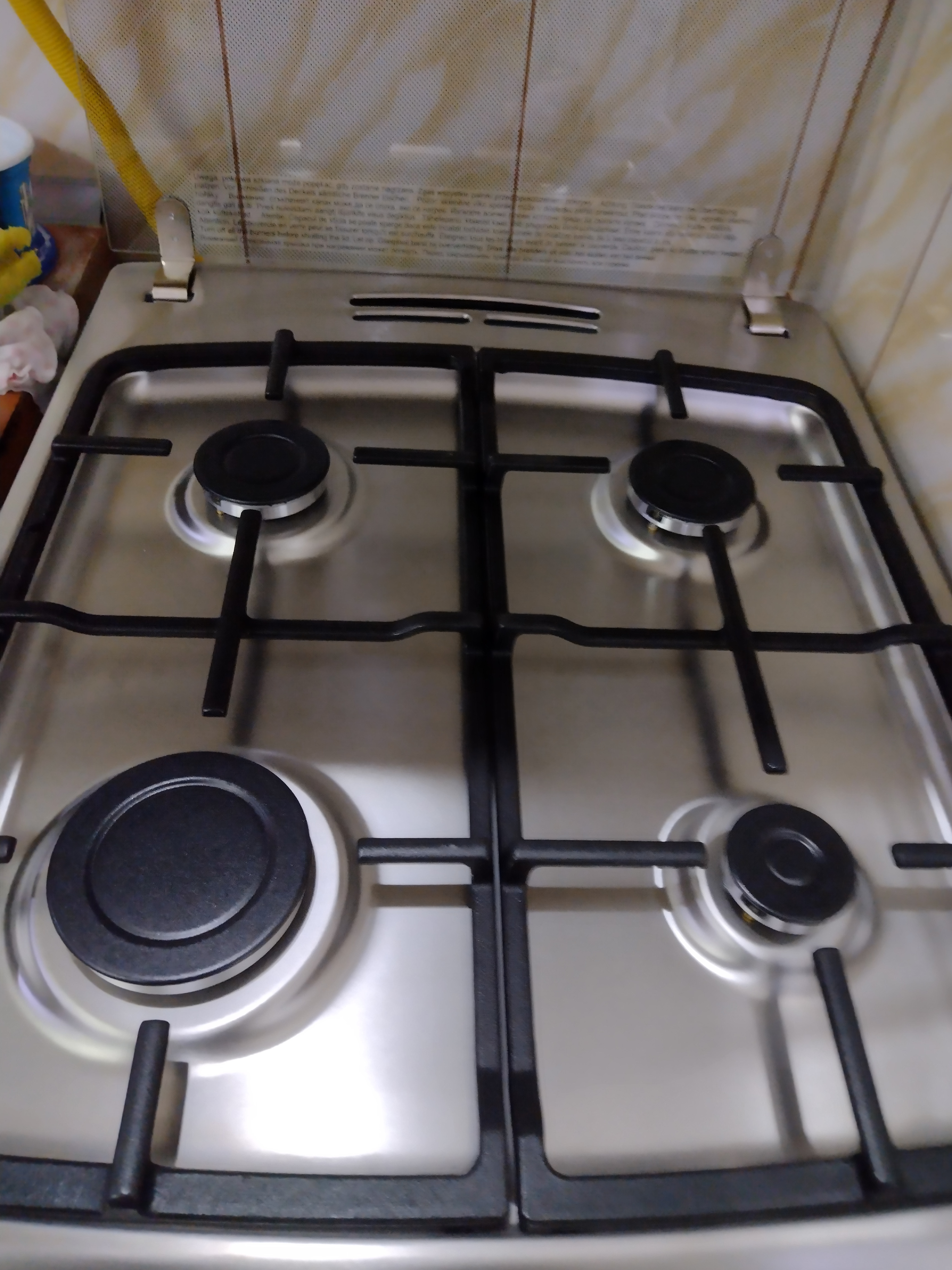 Aragaz Hansa FCMX59221, 4 arzatoare, Mixt, Curatare abur, Grill, Rotisor, Clasa A, 50 cm, Inox