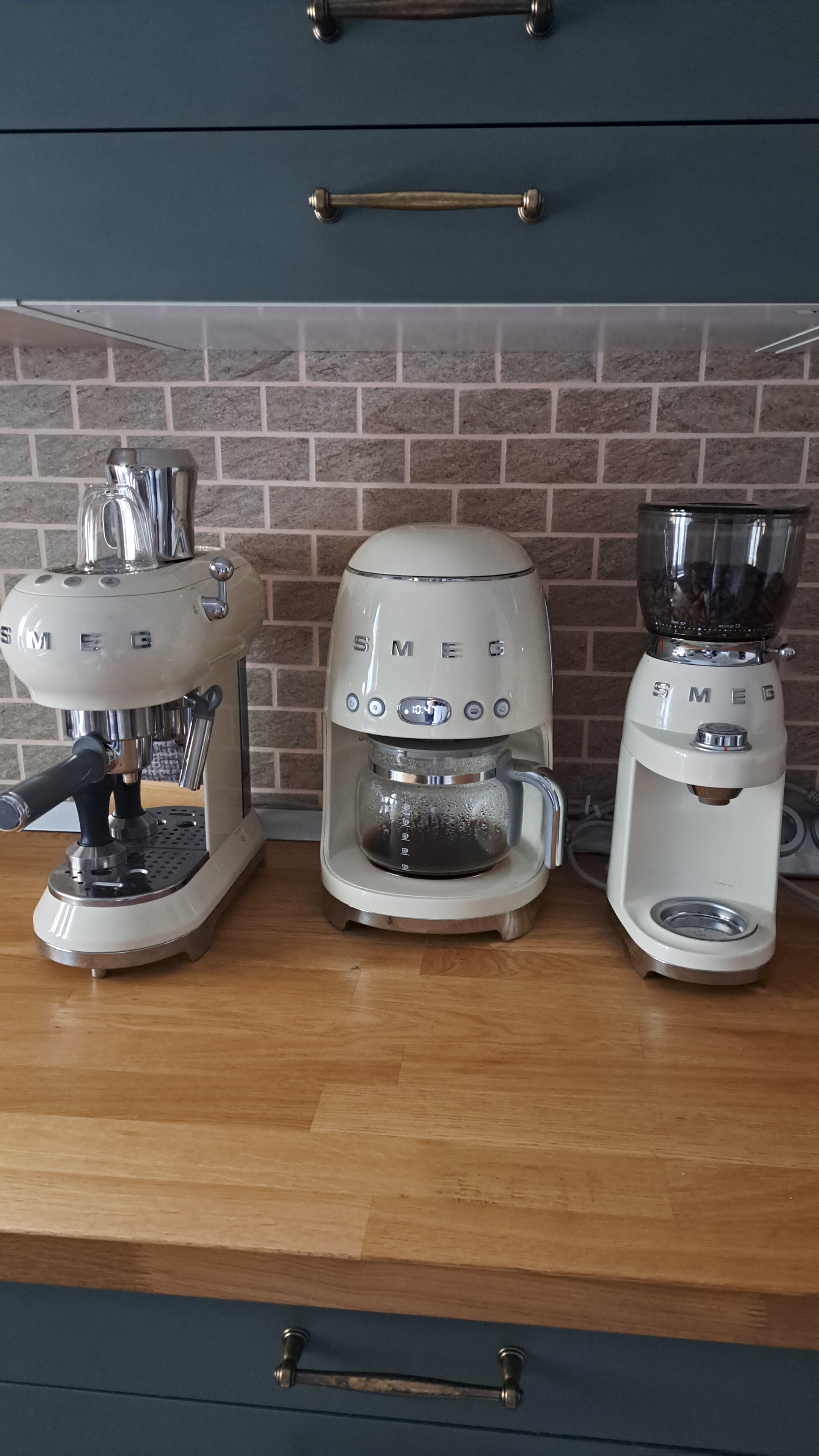 Cafetiera Smeg DCF02CREU, 1050 W, 1.4 l, Crem