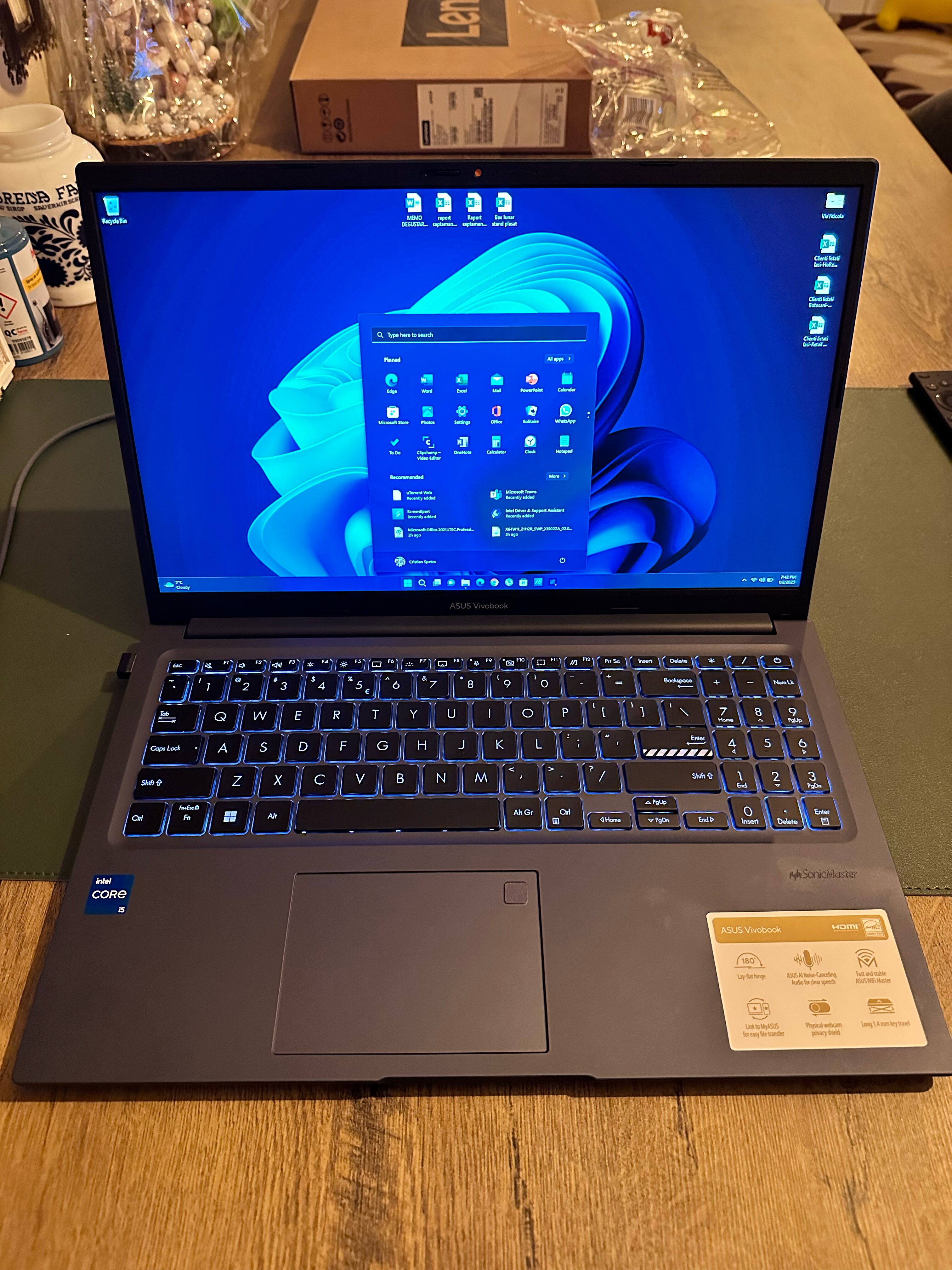 Laptop ASUS VivoBook 15 X1502ZA cu procesor Intel® Core™ i5-1240P pana la 4.40 GHz, 15.6'', Full HD, IPS, 8GB, 512GB SSD, Intel® UHD Graphics, No OS, Quiet Blue