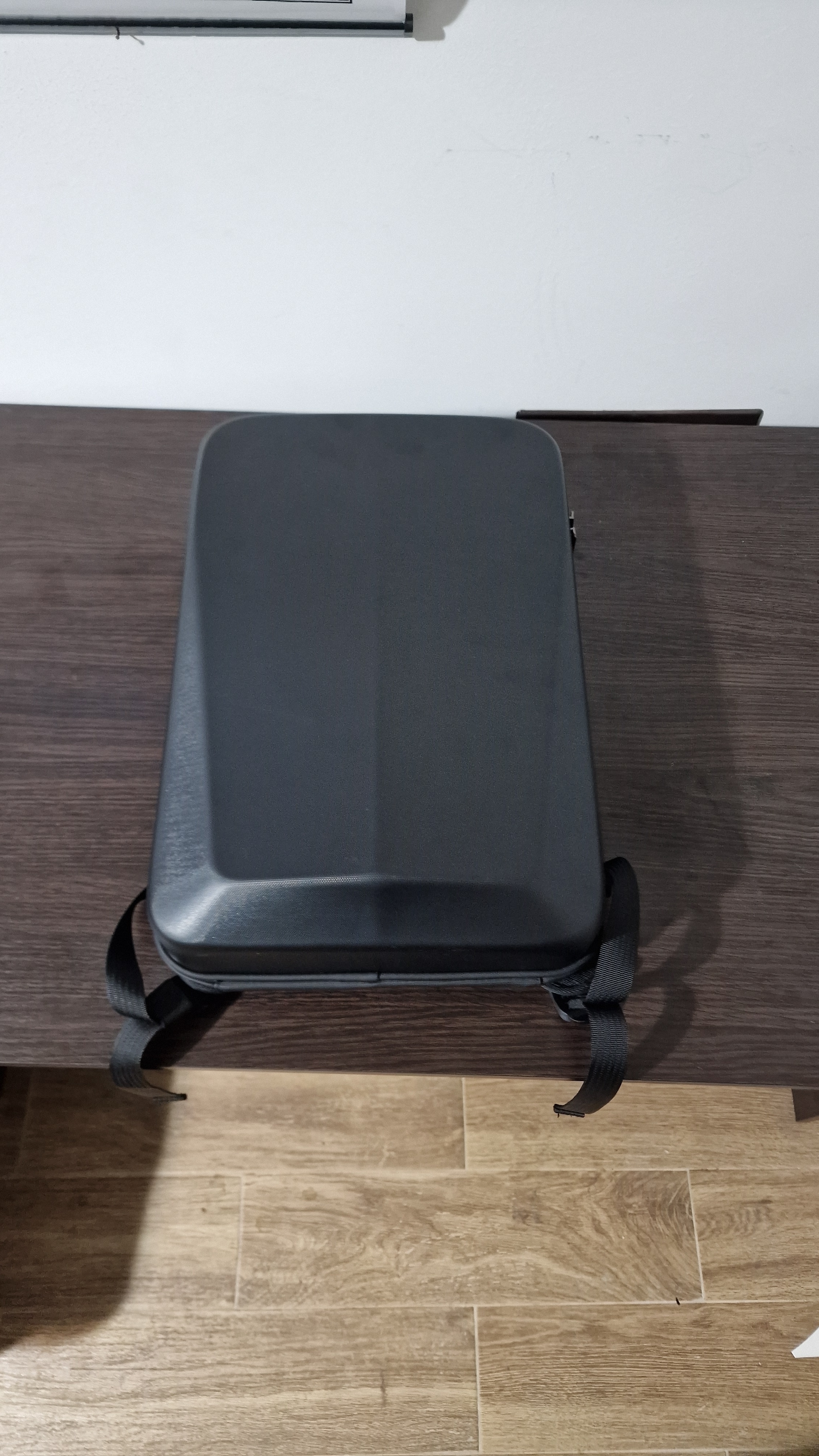 Rucsac laptop 15.6" business cu carcasa rigida din material impermeabil EVA, sistem antifurt, port de incarcare USB, BANGE, 30x8x45 cm, Argintiu