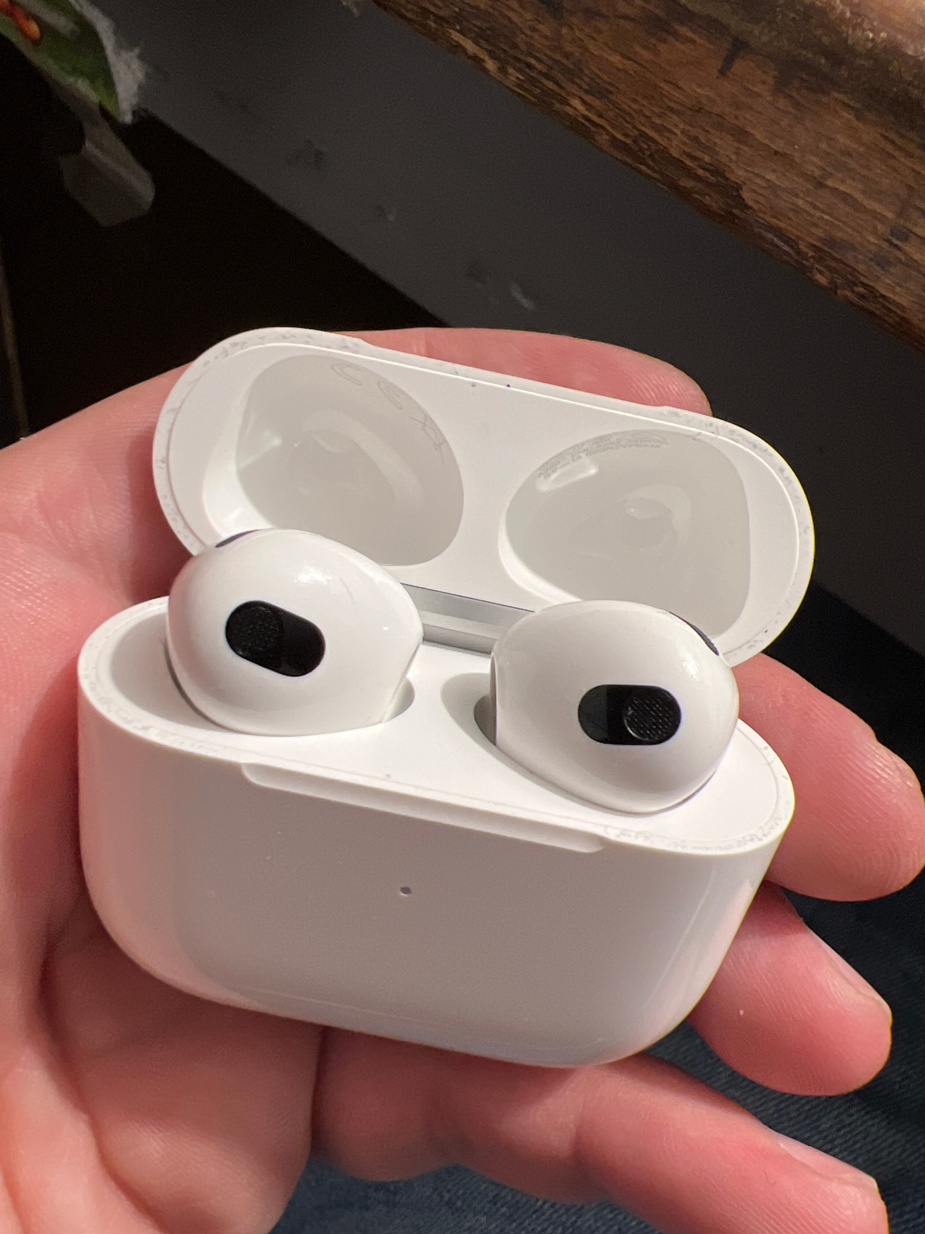 Casti Apple AirPods 3 (2022), Lightning Charging Case, White - eMAG.ro