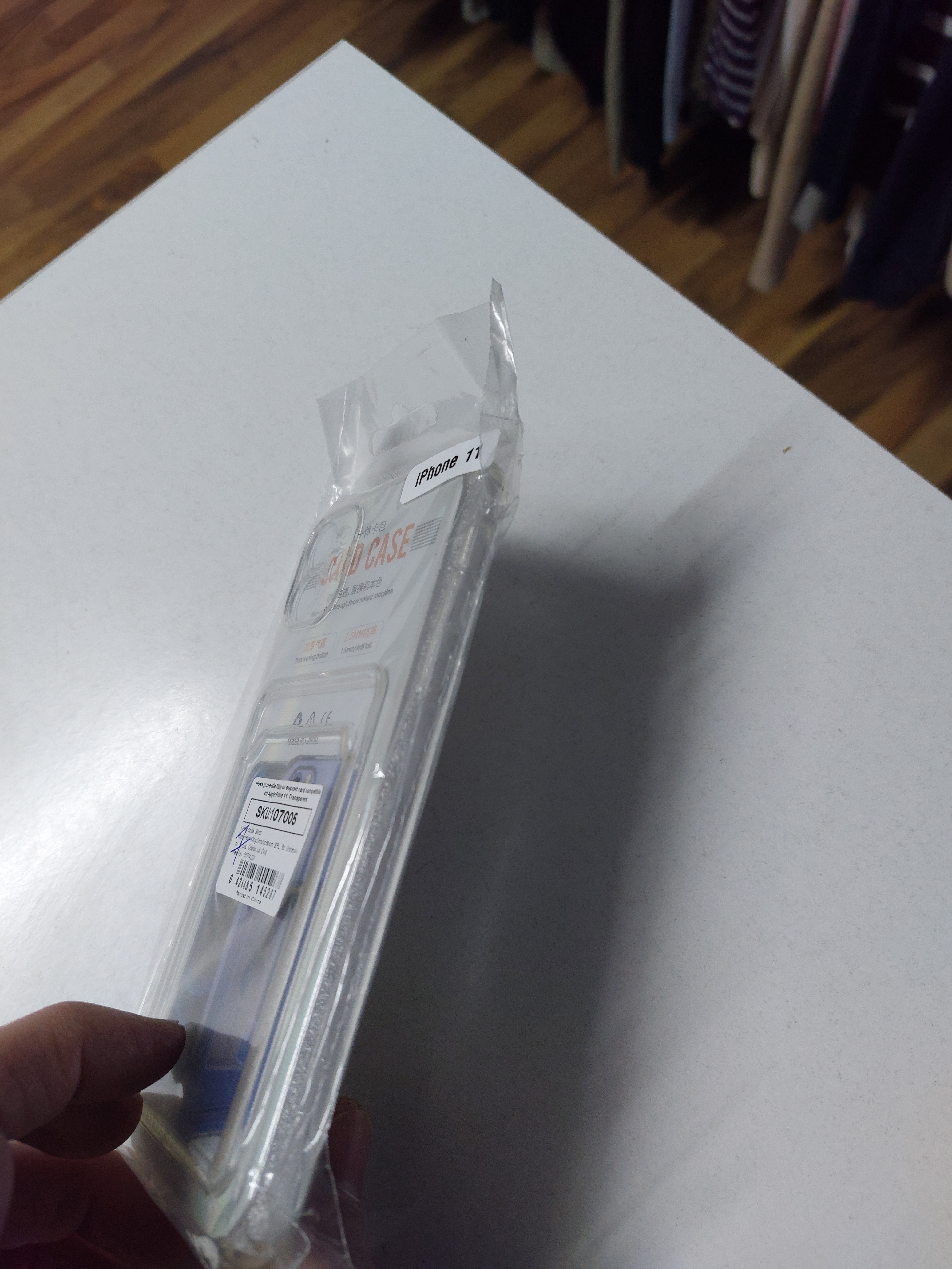 Husa protectie Flippy cu suport card compatibila cu Apple iPhone 11 Transparent