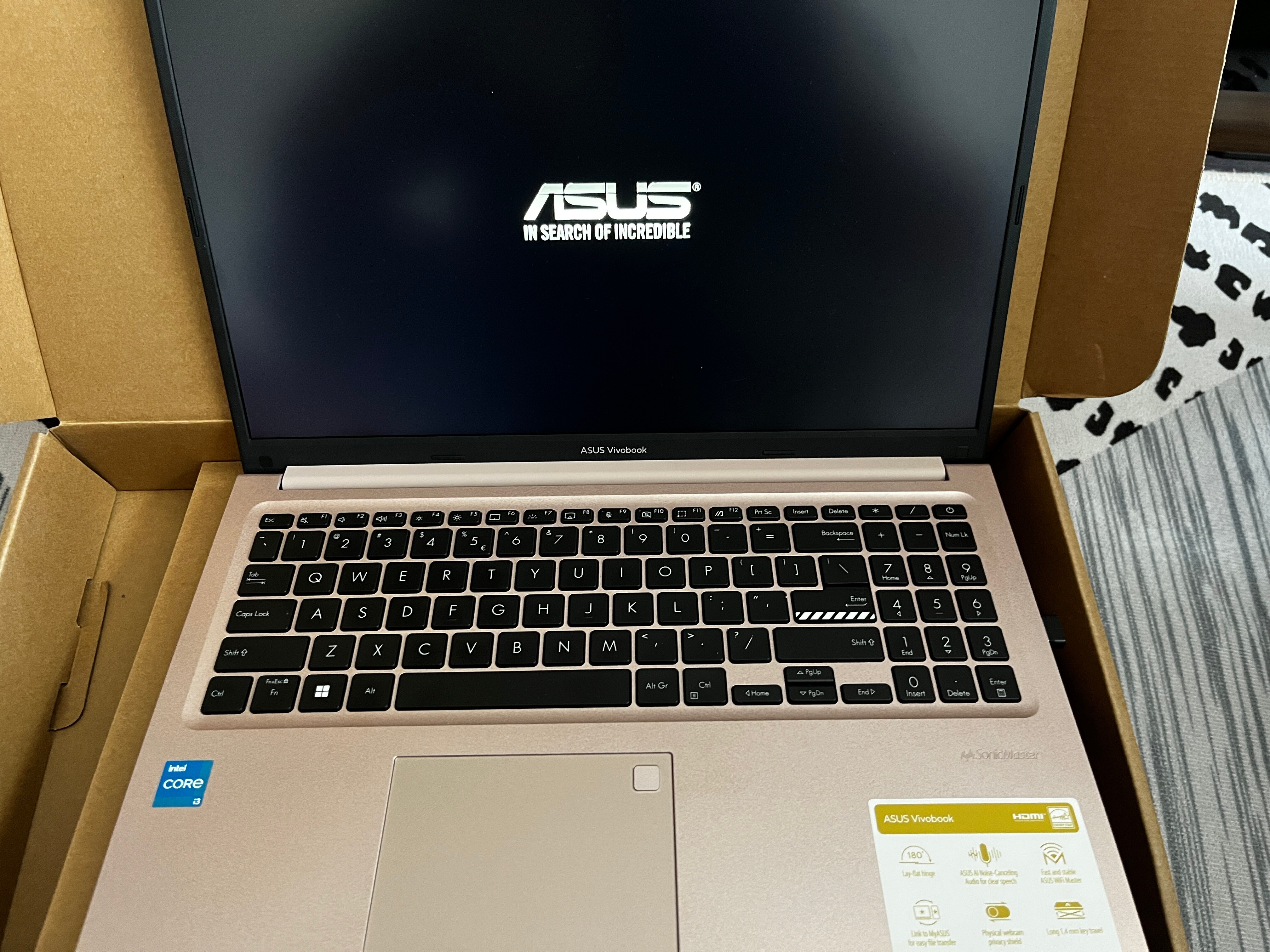 Laptop ASUS VivoBook 15 X1502ZA cu procesor Intel® Core™ i3-1220P pana la 4.40 GHz, 15.6'', Full HD, IPS, 8GB, 512GB SSD, Intel® UHD Graphics, No OS, Quiet Blue