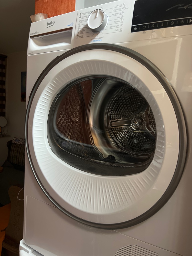 Uscator de rufe Beko B3T68230, Pompa de caldura, 8 kg, 15 programe ...