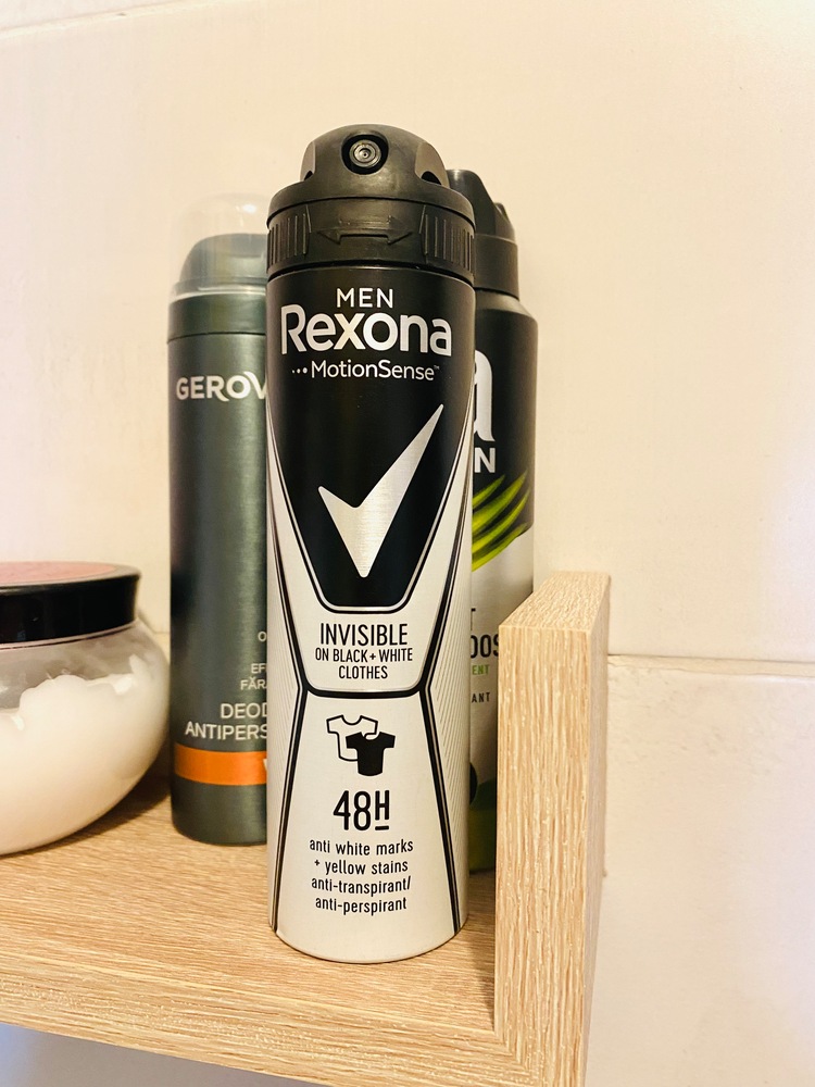 Desodorizante Spray Invisible Black & White Clothes 48H - emb. 150 ml -  Rexona