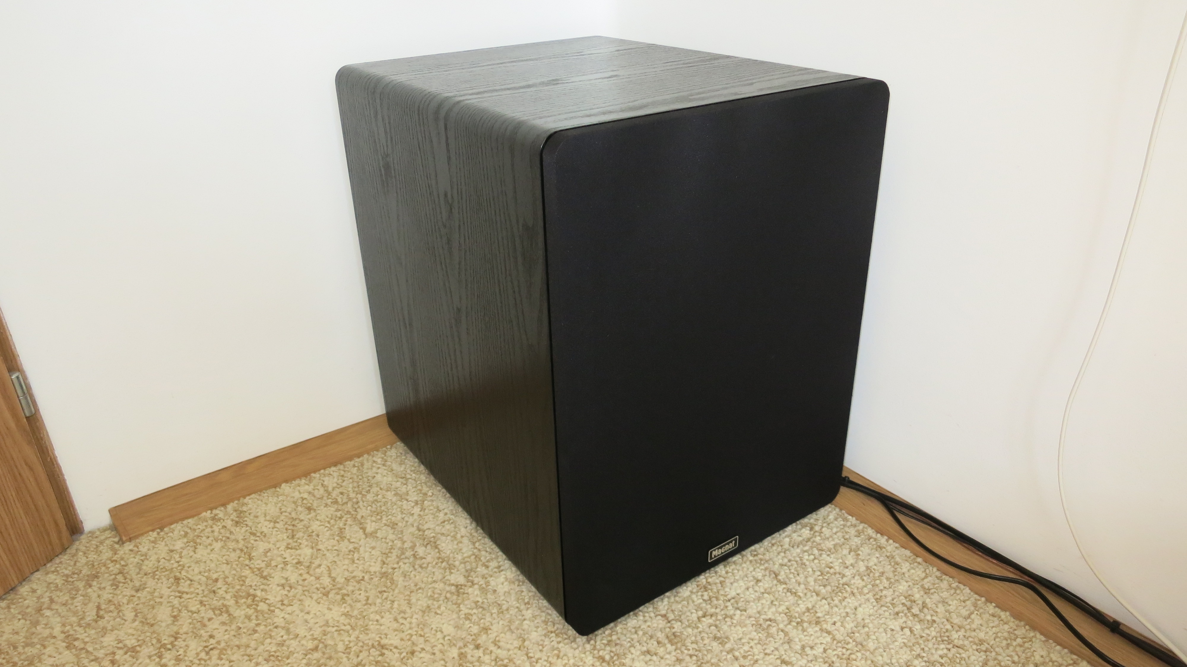 Subwoofer activ Magnat Alpha RS 12, 120w rms, negru