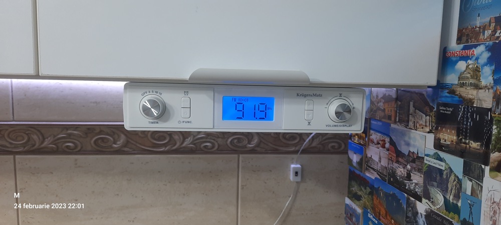 Krüger&Matz KM0817 Radio De Cuisine Avec Bluetooth, Écran LCD, Minuterie Et Réveil - Encastrable