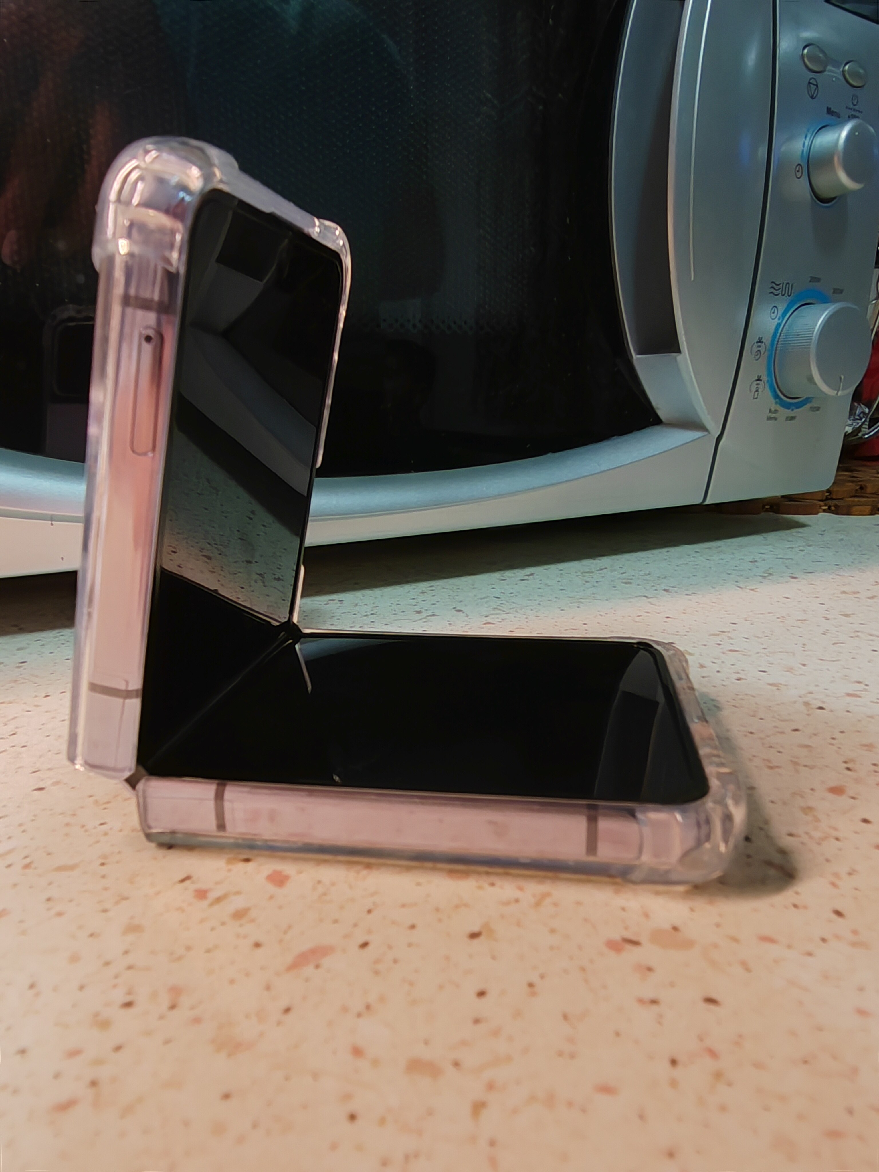 Husa TPU Antisoc pentru Samsung Z Flip 4, PremiumCell, Silicon, Protectie Antisoc, Camera Ultra Safe, Transparenta