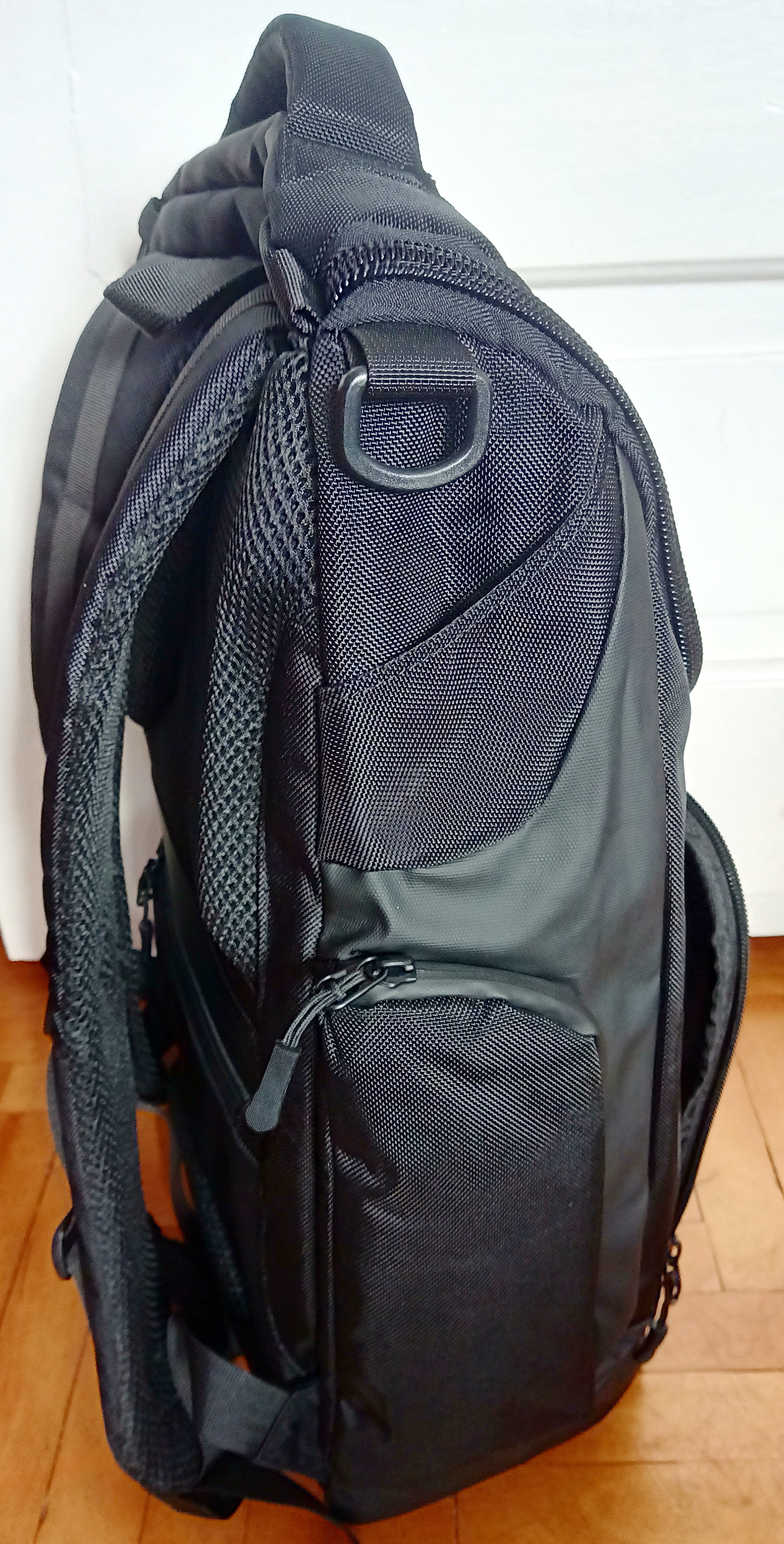 Rucsac laptop 15,6 inch, multifunctional, rezistent la stropi de apa, sistem fixare pe valiza, buzunar antifurt, buzunare multiple, OZUKO, OZ9409BK, Negru