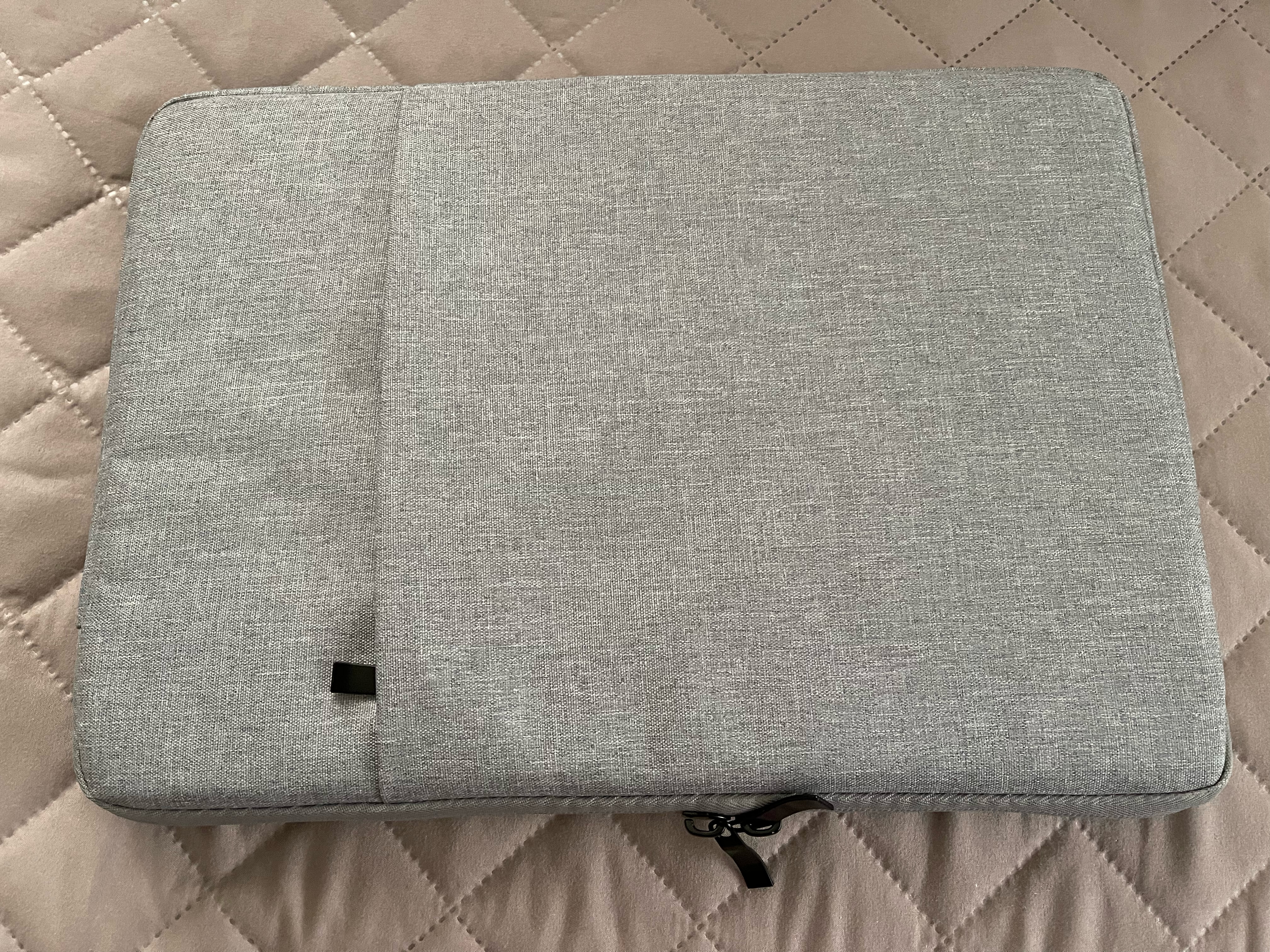 Husa de protectie si transport laptop Apple MacBook Air 2018-2019, MacBook Pro Touch Bar 2016-2019, MacBook Pro fara Touch Bar 2016-2017, 13" inch, gri