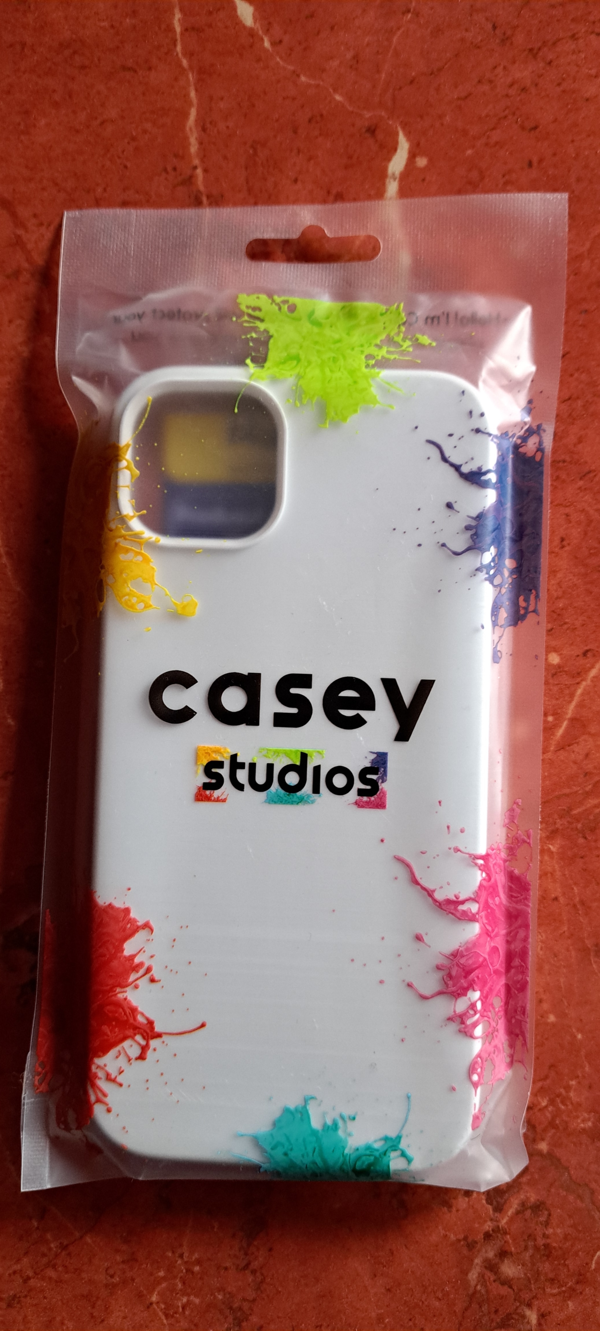 Husa CASEY STUDIOS™ compatibila cu iPhone 14 Plus, Soft Silicone Premium, Microfibra in Interior, Alb, de Protectie, Ultra Slim, pentru Incarcare Wireless, Margini Ridicate de Protectia Ecranului si a Camerelor