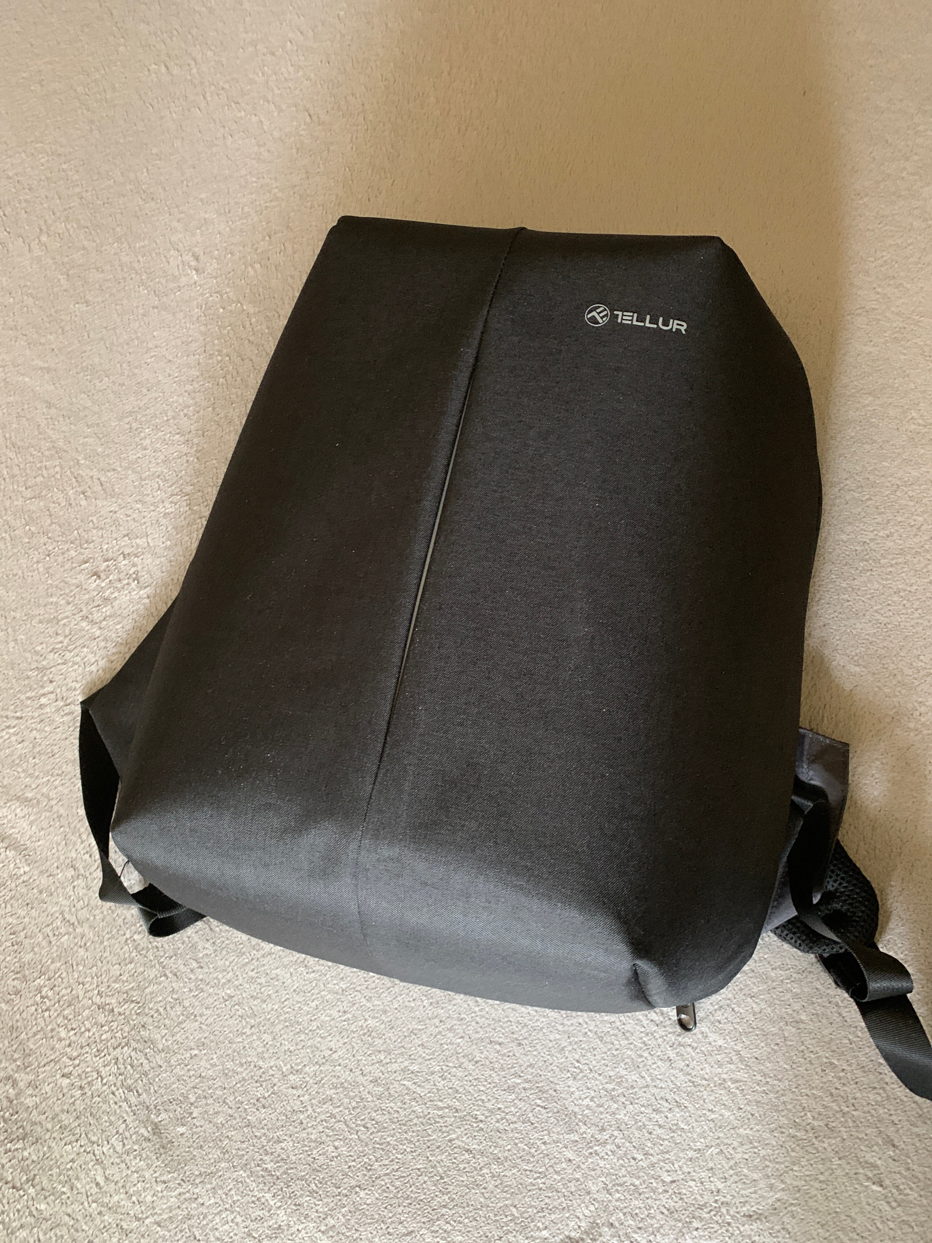 Rucsac laptop Tellur Antifurt V2, cu port USB, 15.6", Negru