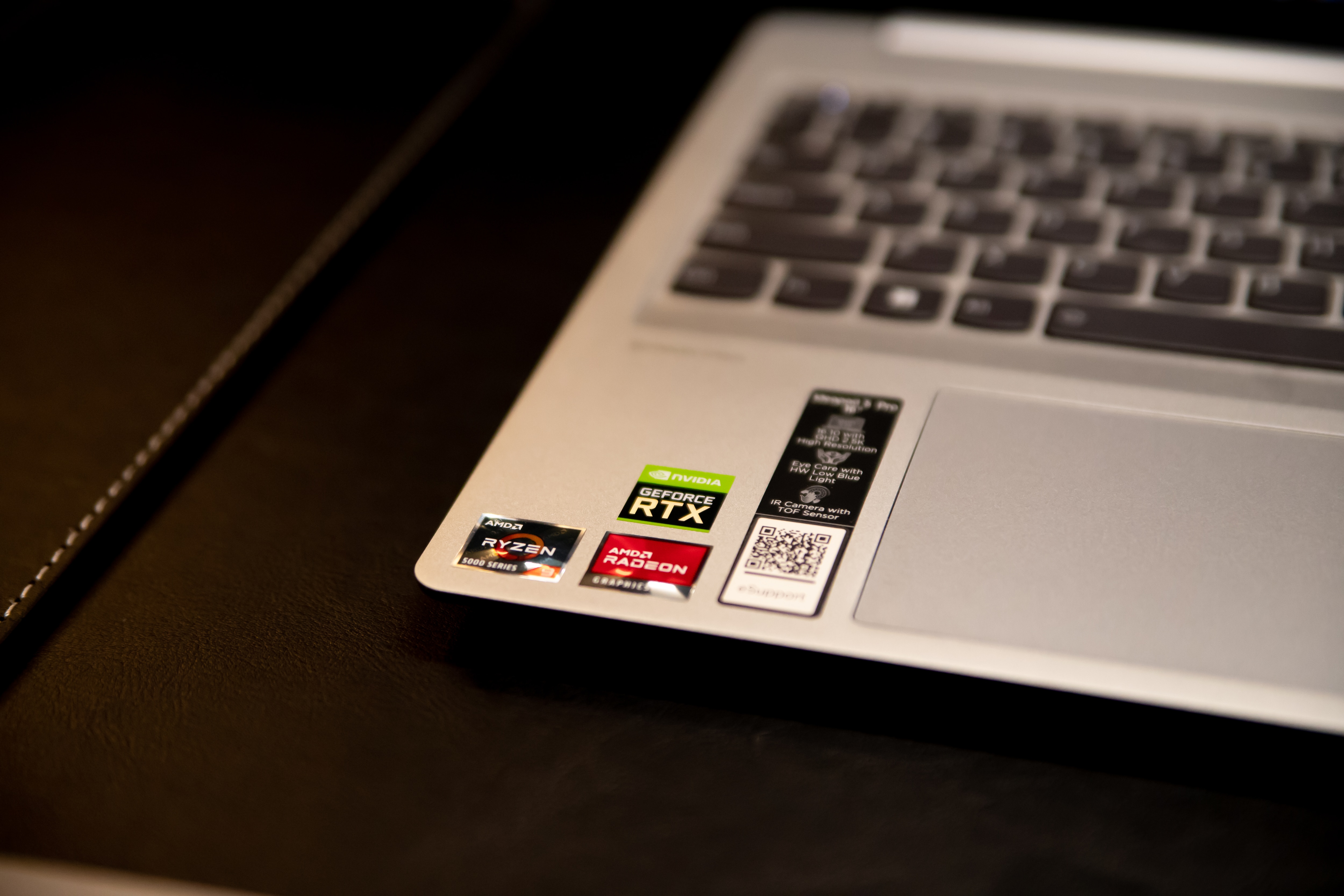 Laptop Lenovo IdeaPad 5 Pro 16ACH6 cu procesor AMD Ryzen™ 9 5900HX pana la 4.60 GHz, 16", 2.5K, IPS, 32GB, 1TB SSD, NVIDIA GeForce RTX 3050 4GB GDDR6, No OS, Cloud Grey