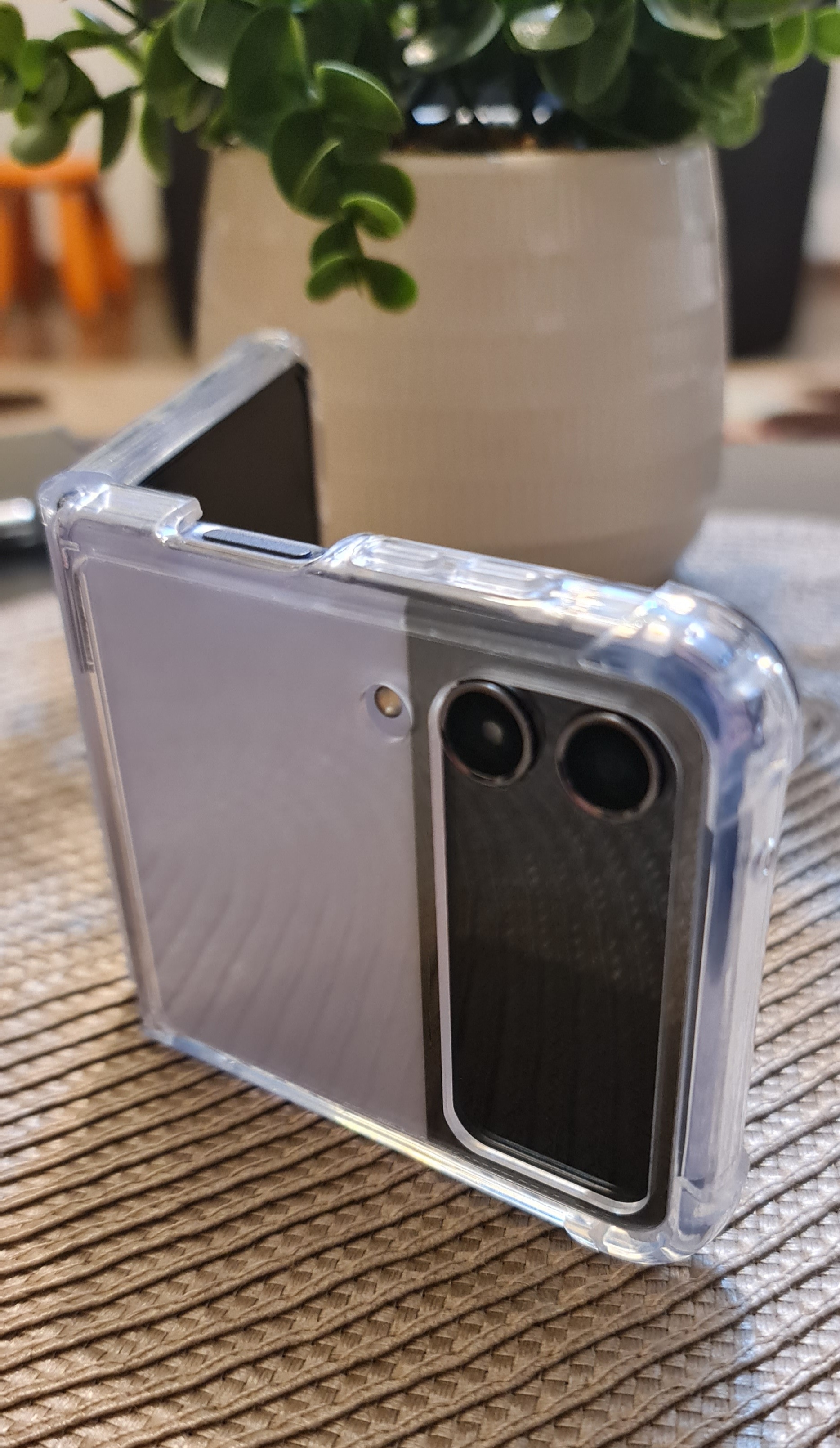 Husa TPU Antisoc pentru Samsung Z Flip 4, PremiumCell, Silicon, Protectie Antisoc, Camera Ultra Safe, Transparenta