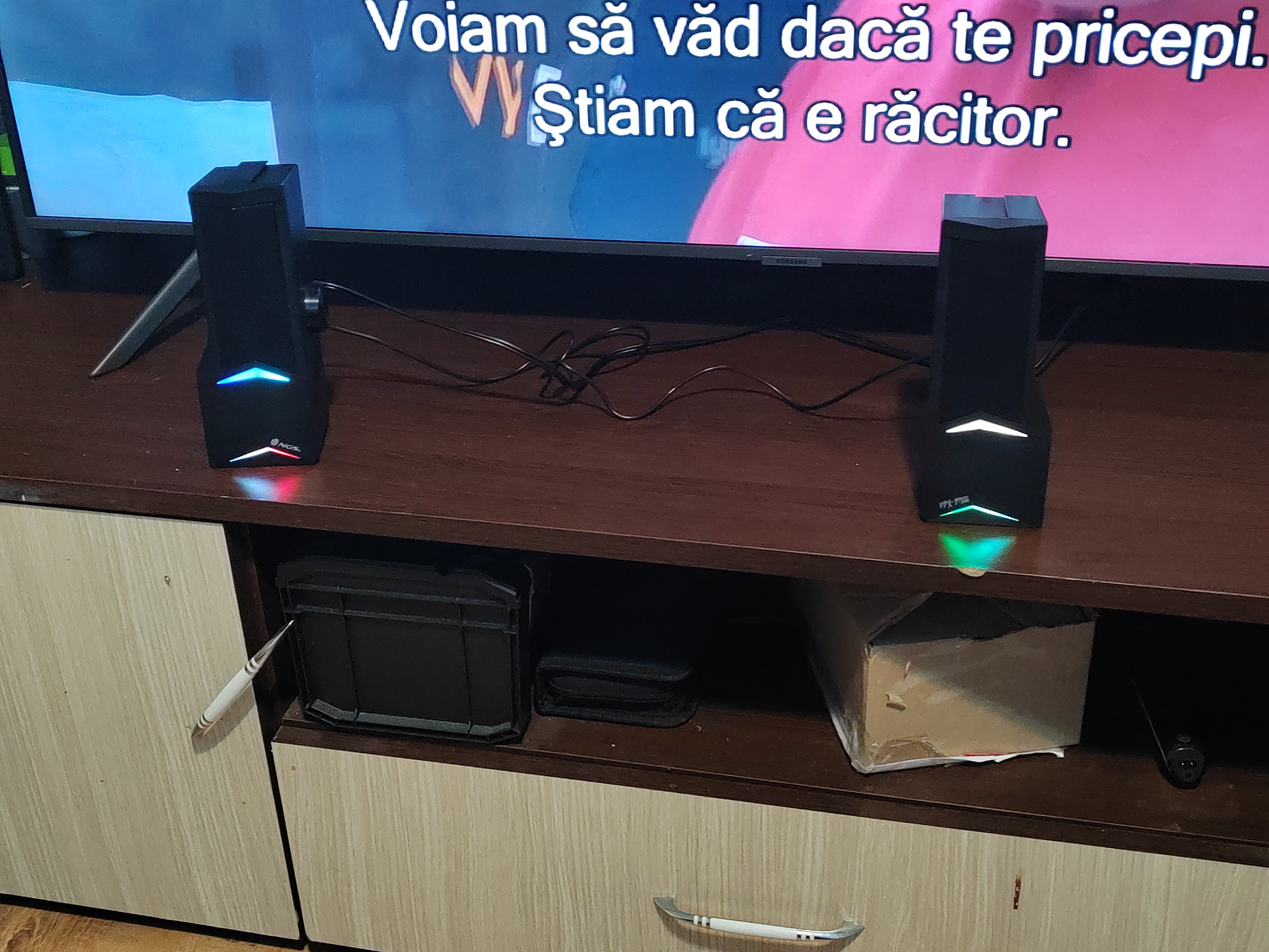 Soundbar 2.0 Gaming NGS GSX-B1200, Bluetooth, boxe detasabile, 12W, lumini RGB