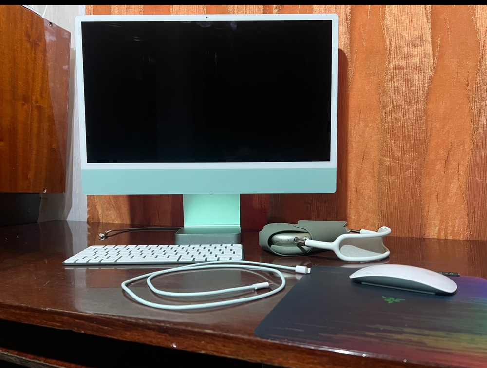 Sistem Desktop PC iMac 24