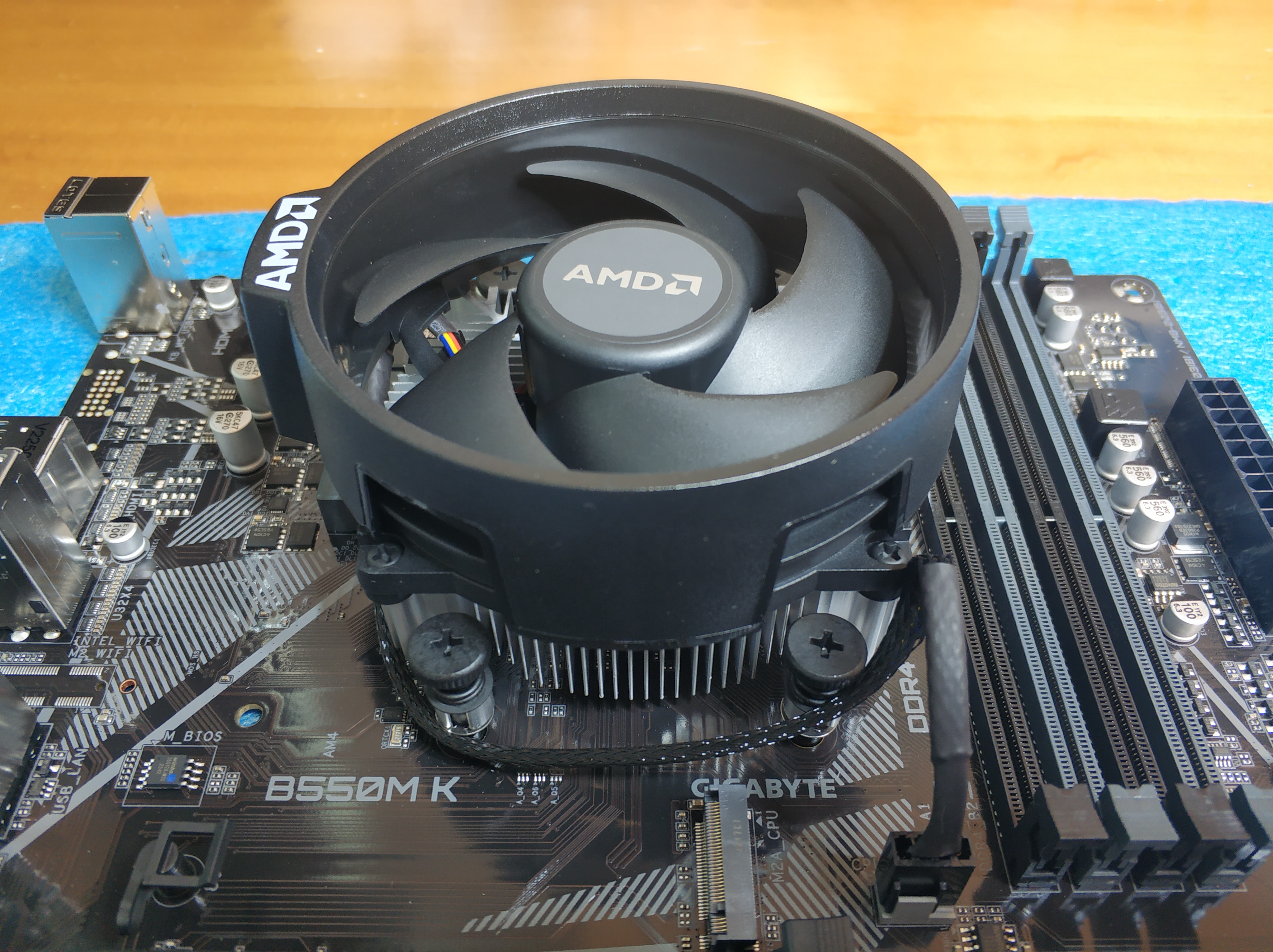 Procesor AMD Ryzen™ 5 5500, 4.2GHz, 19MB, socket AM4, BOX - eMAG.ro