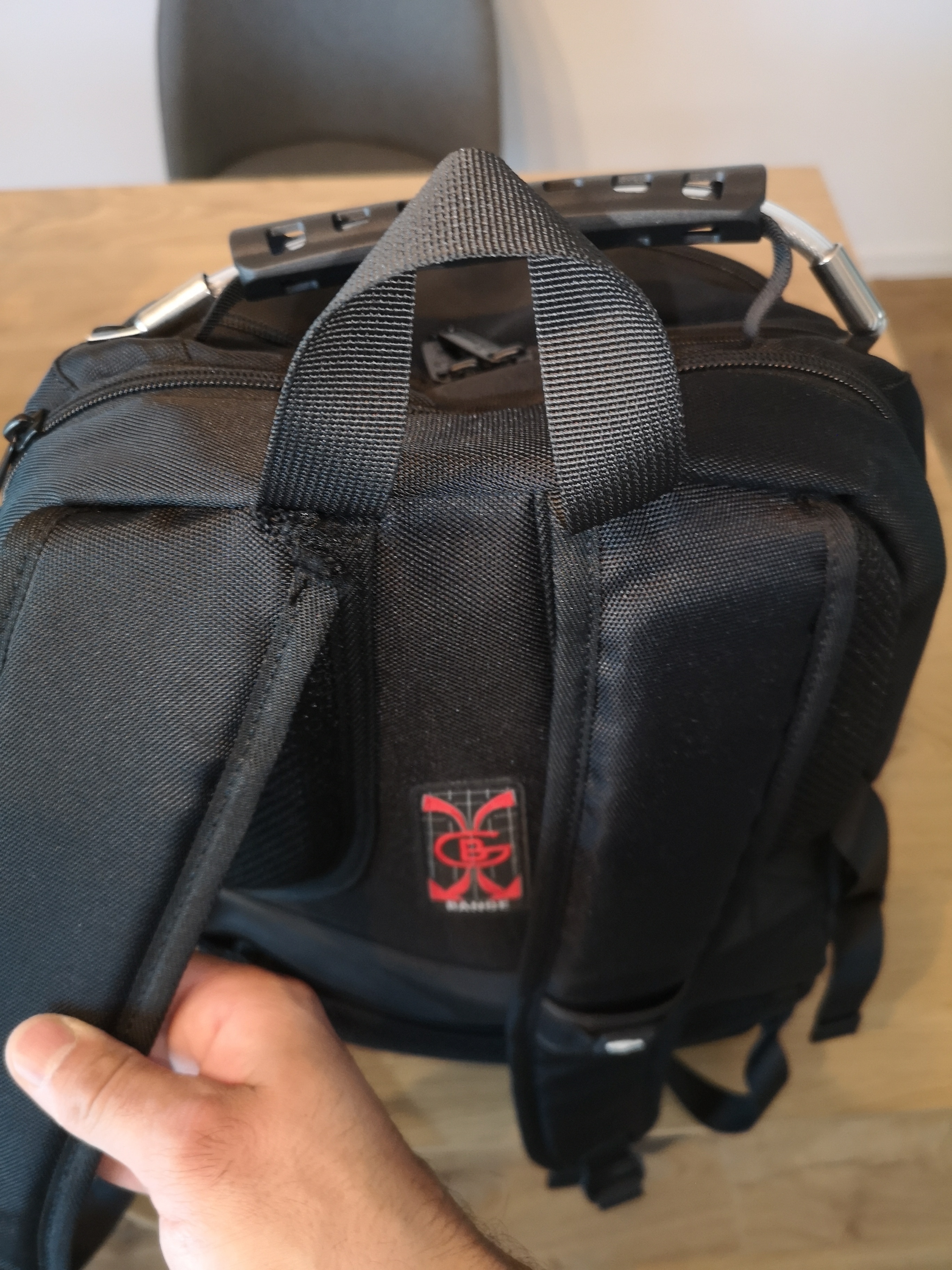 Rucsac laptop 15.6", sport, impermeabil, cu port de incarcare USB si jack audio, BANGE, Negru