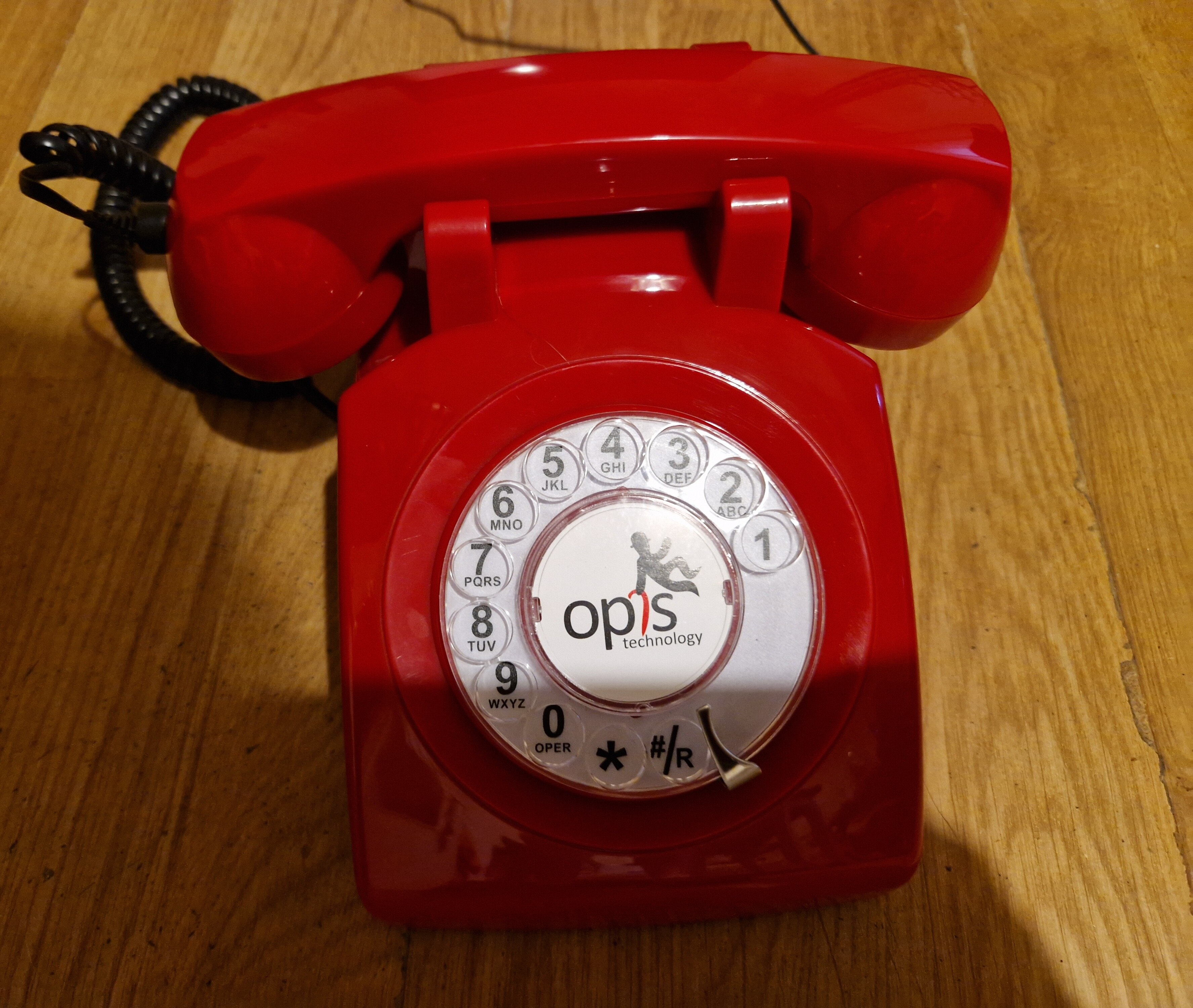 Telefon mobil retro, Opis Technology, 60s, SIM, Plastic, 230 x 210 x 130 mm, Rosu