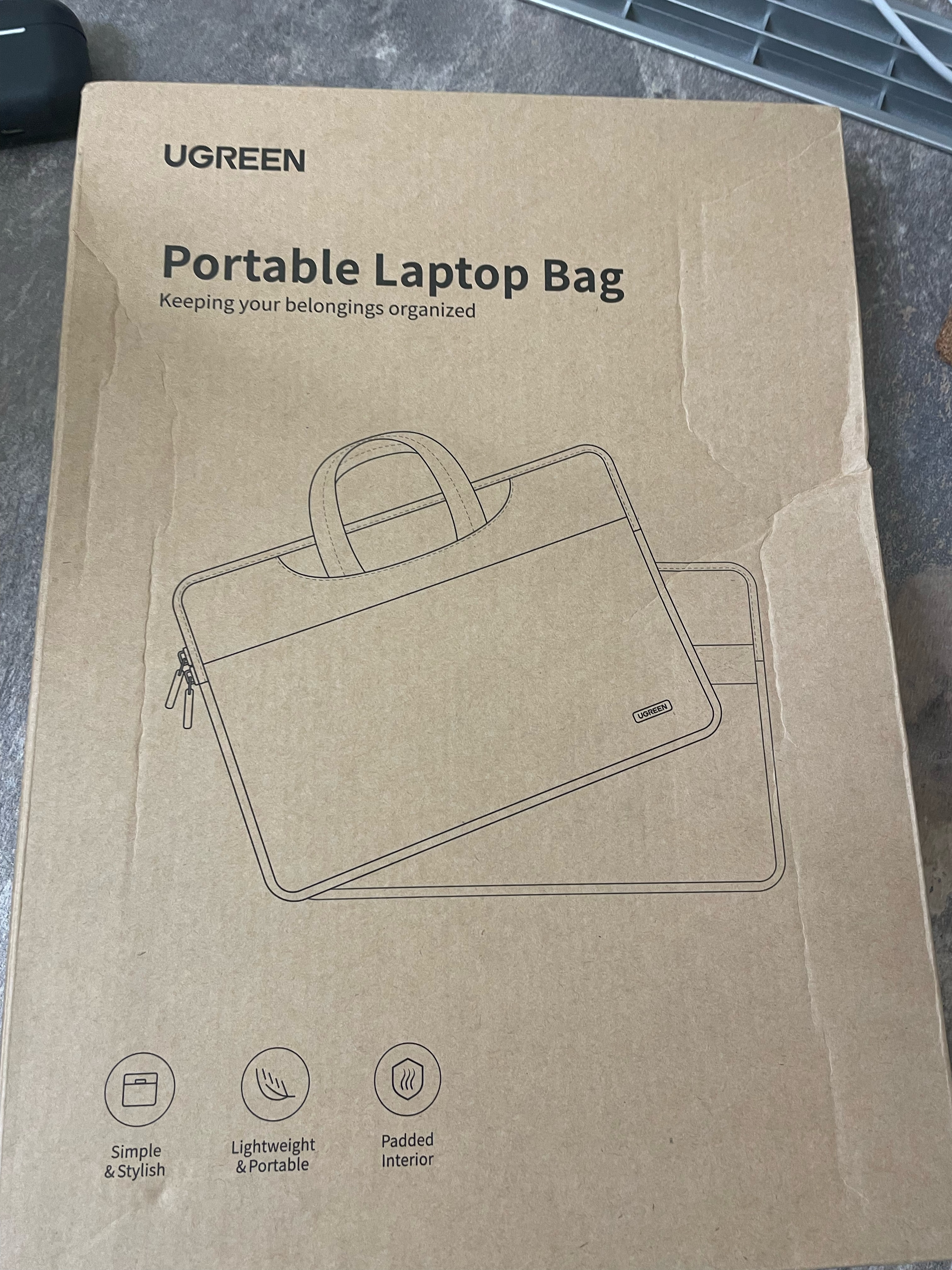 Geanta Ugreen 20448, pentru MacBook sau Laptop, 13 Inch, Impermeabila, Rezistenta la Zgarieturi