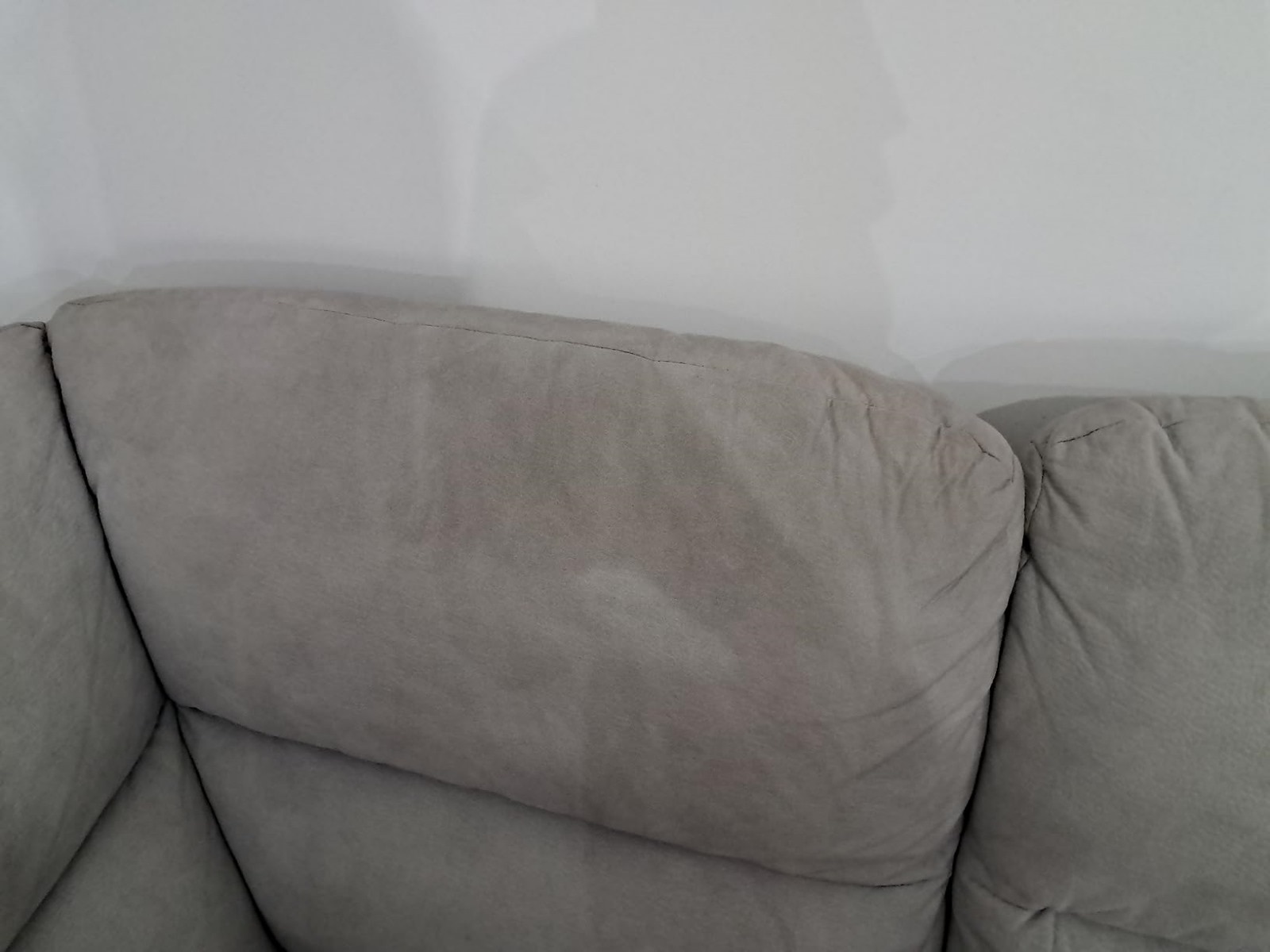 Aparat de curatat textile si tapiterie H.Koenig, TWT77, 650 W, rezervoare pentru apa curata si apa reziduala, pentru saltele, covoare, canapele, alb si vernil