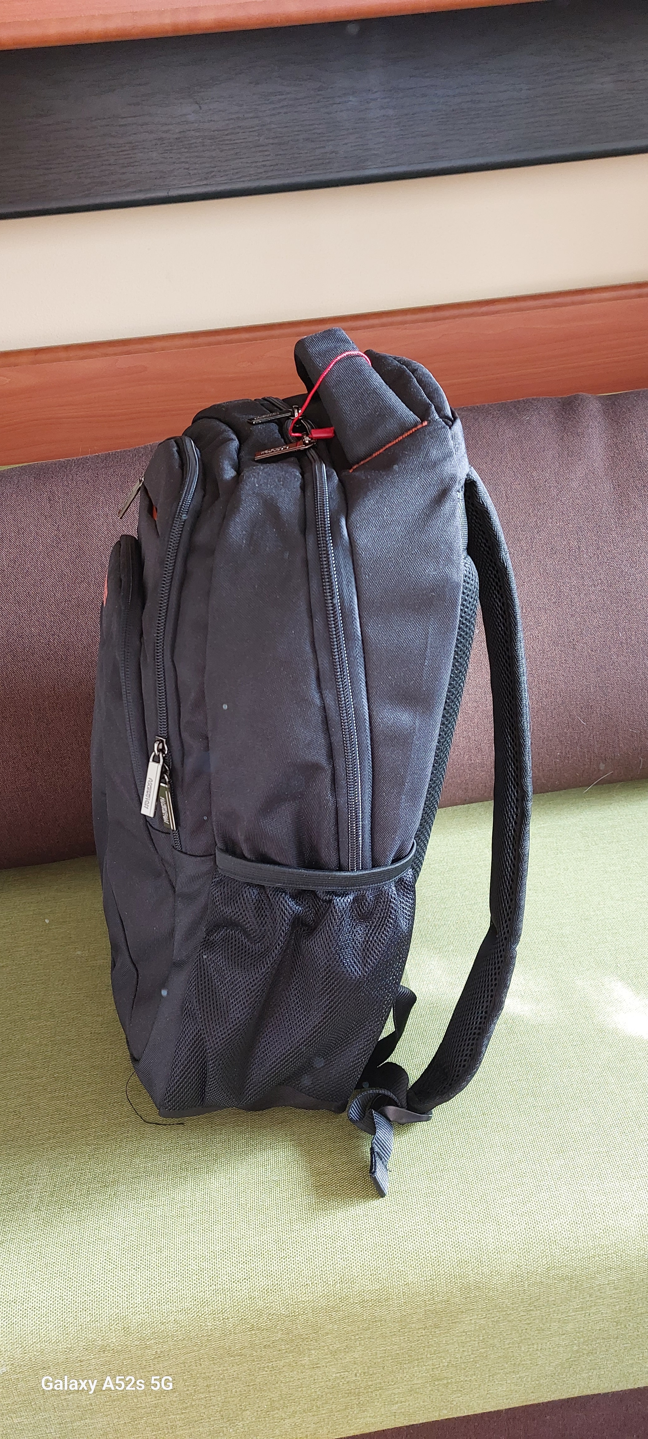 Rucsac laptop, American Tourister, 17.3 inch, Poliester, 52.5x33.5x23.5 cm, Negru/Portocaliu