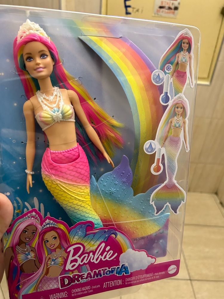 Papusa Barbie Dreamtopia - Sirena Rainbow Magic, culori schimbatoare 