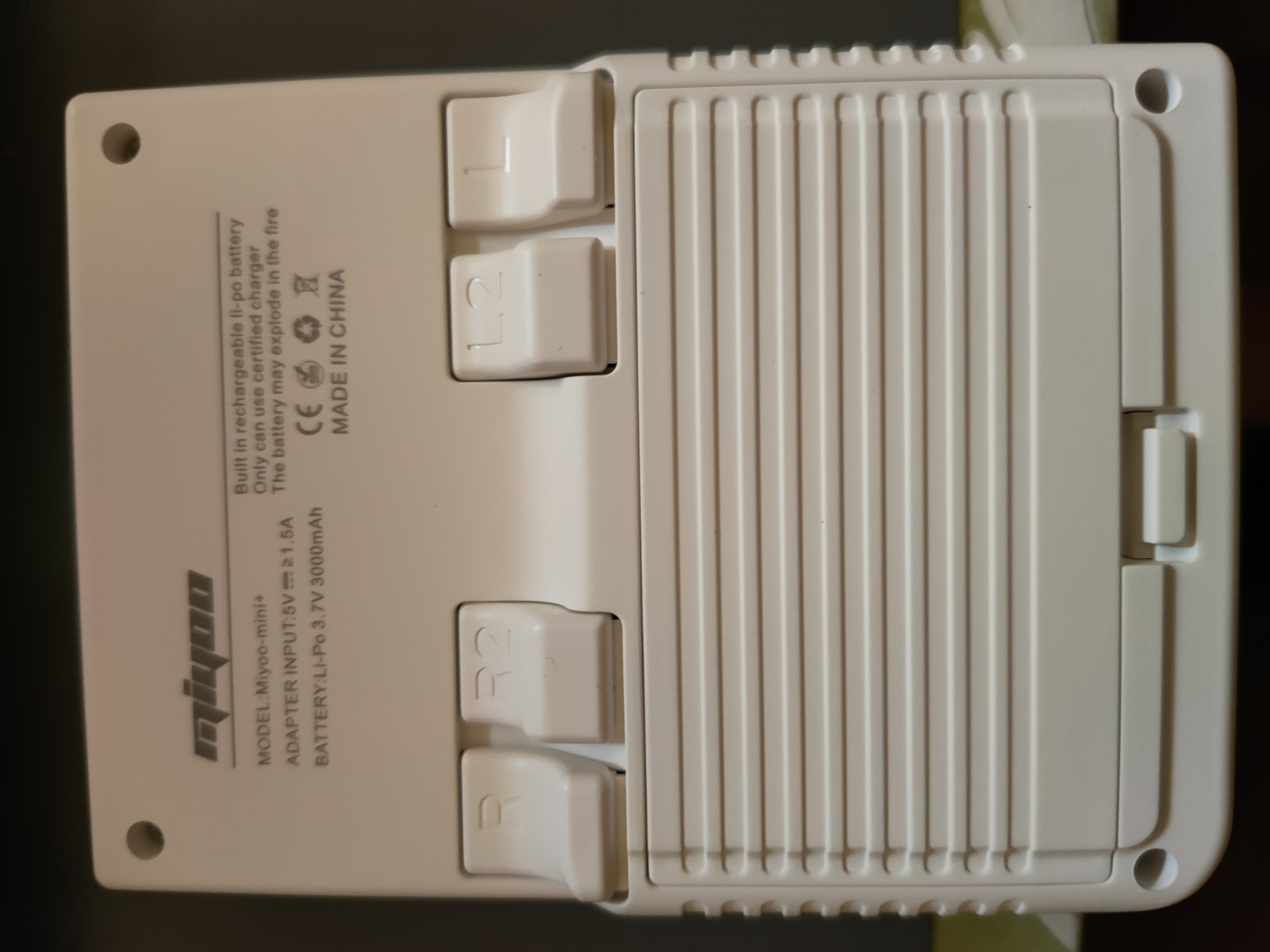 Consola de joc Miyoo Mini Plus, culoare neagra, portabila, suport pentru 15+ emulatoare retro