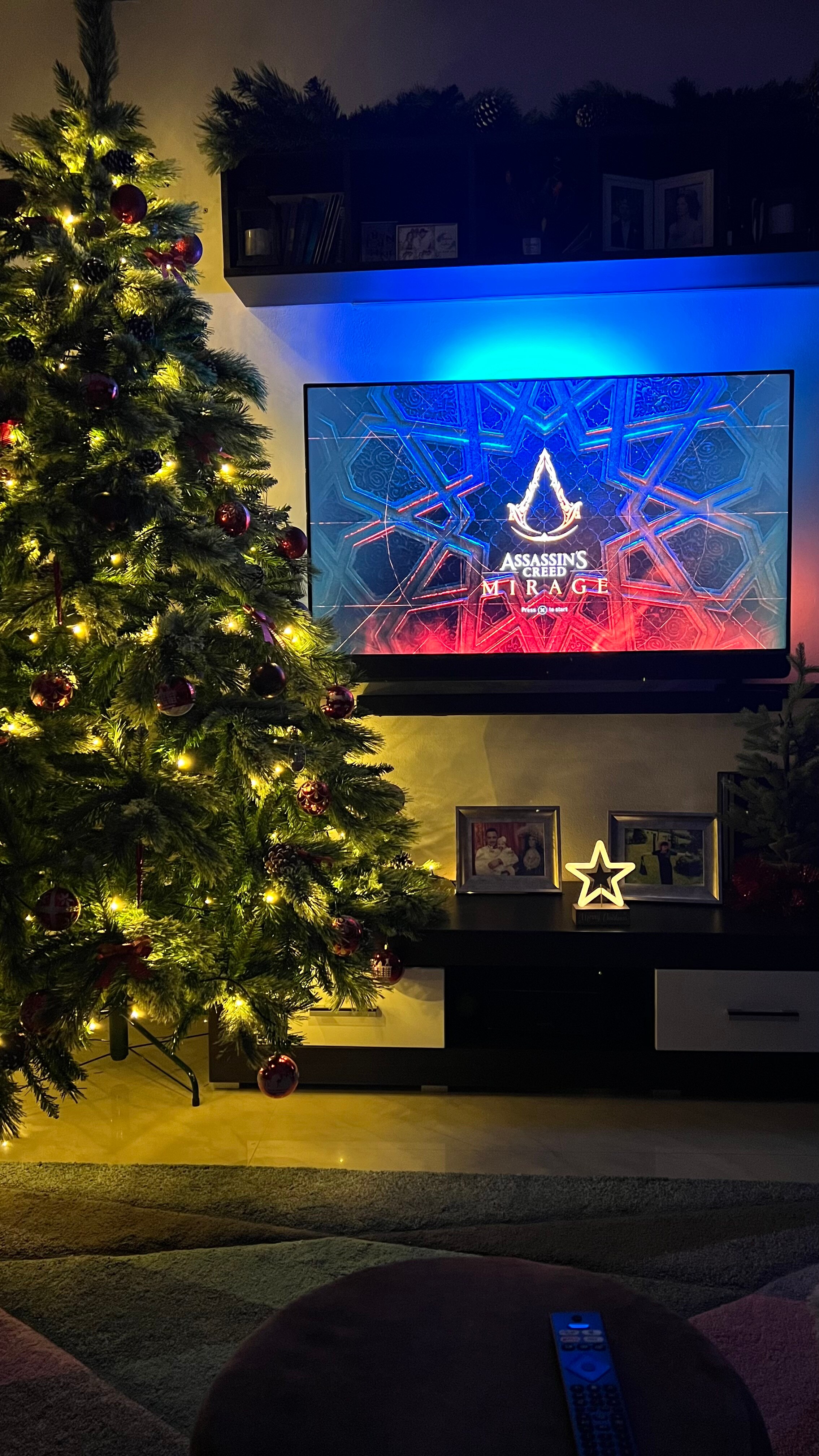 Televizor Philips AMBILIGHT tv MiniLED 65PML9308, 164 cm, Smart TV, 4K Ultra HD, 100hz, Clasa F