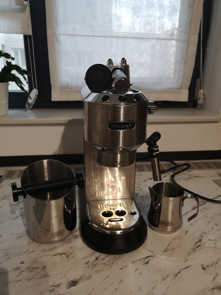 Container pentru zatul de cafea knock box De'Longhi DLSC084, 500g