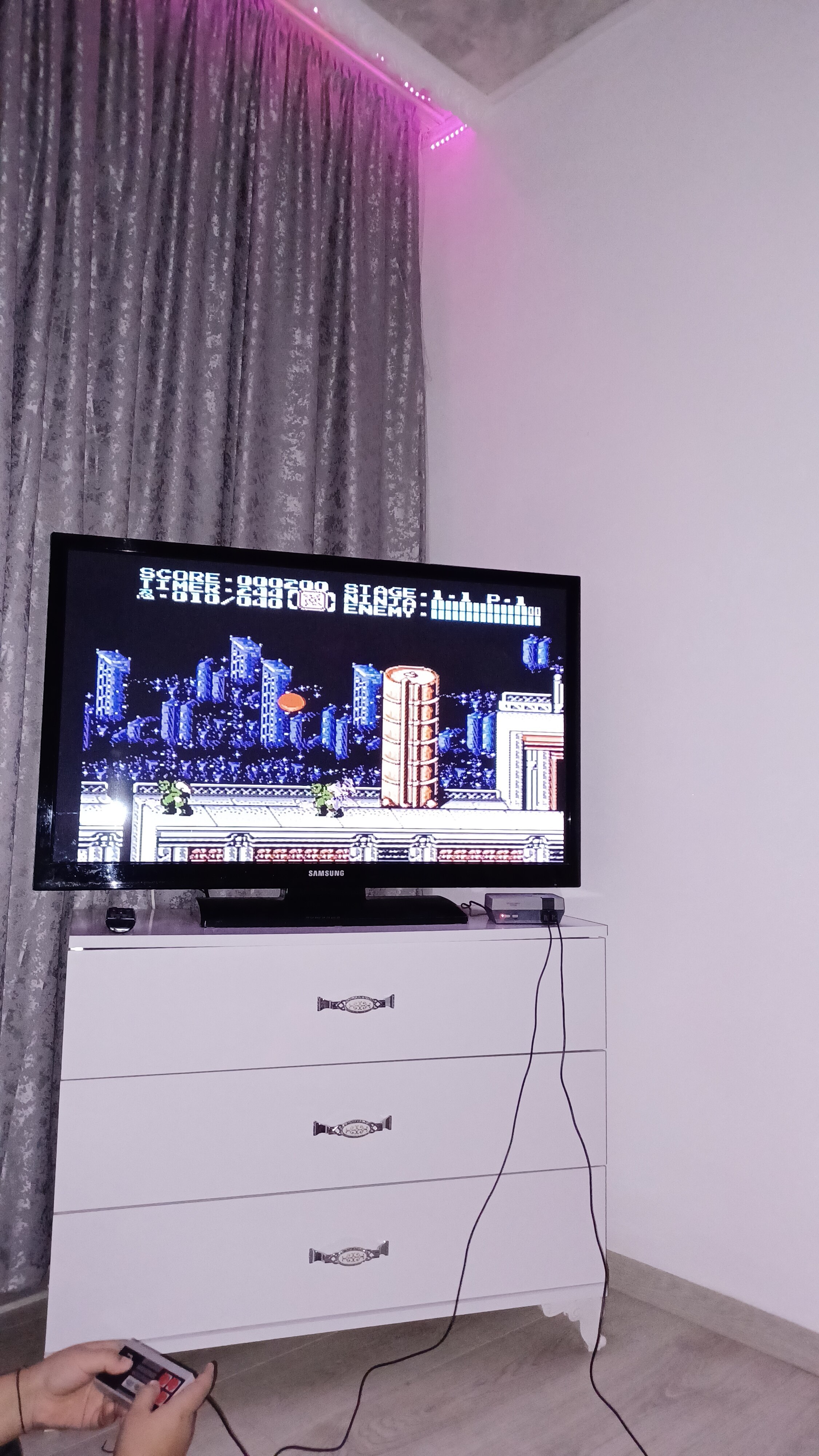 Consola retro Entertainment System cu 620 de jocuri incluse, 4 butoane