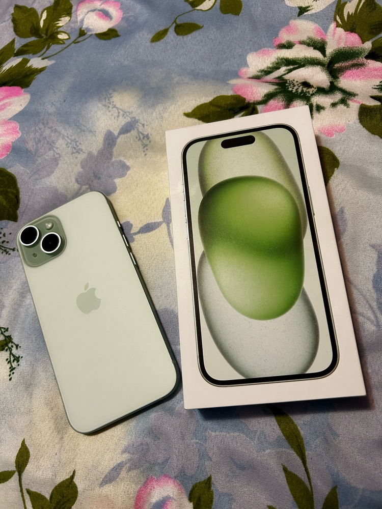 Telefon mobil Apple iPhone 15, 256GB, 5G, Yellow - eMAG.ro