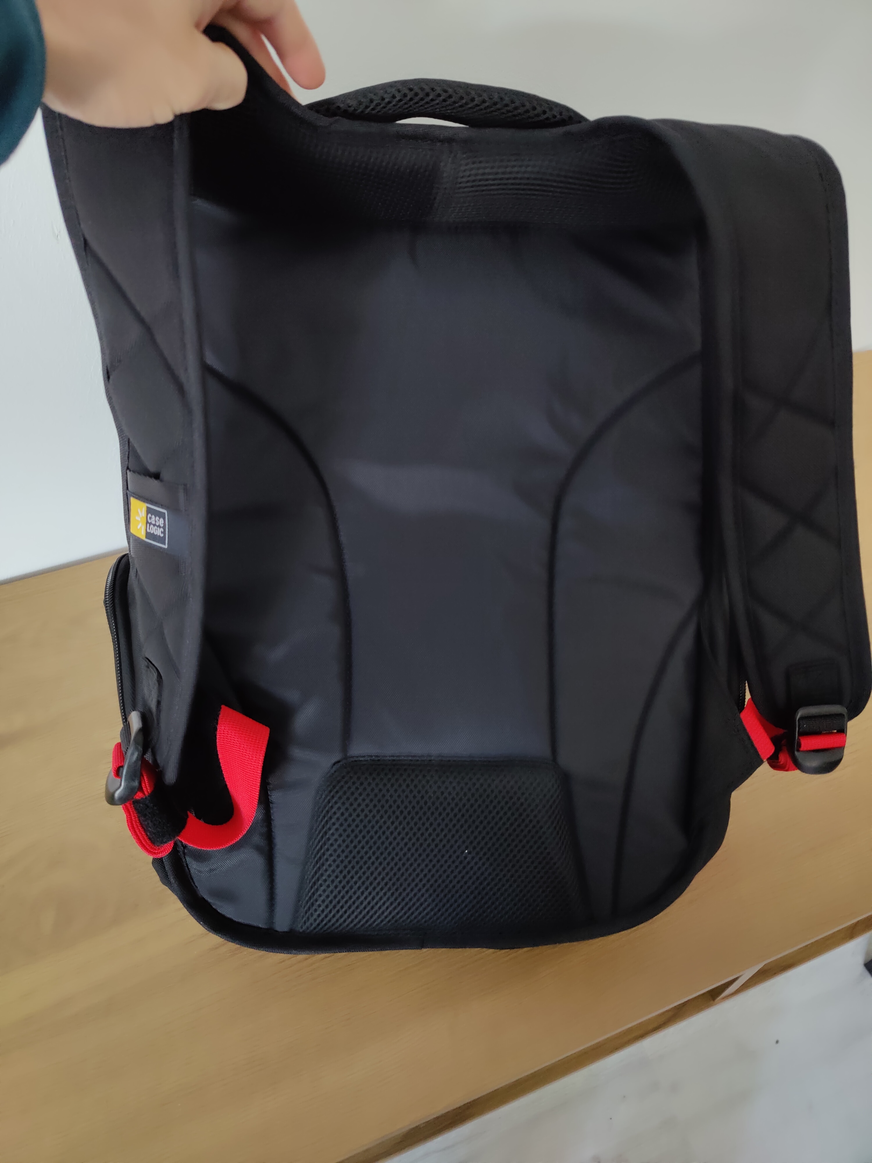 Rucsac laptop Case Logic DLBP116K Sporty polyester 16", Negru