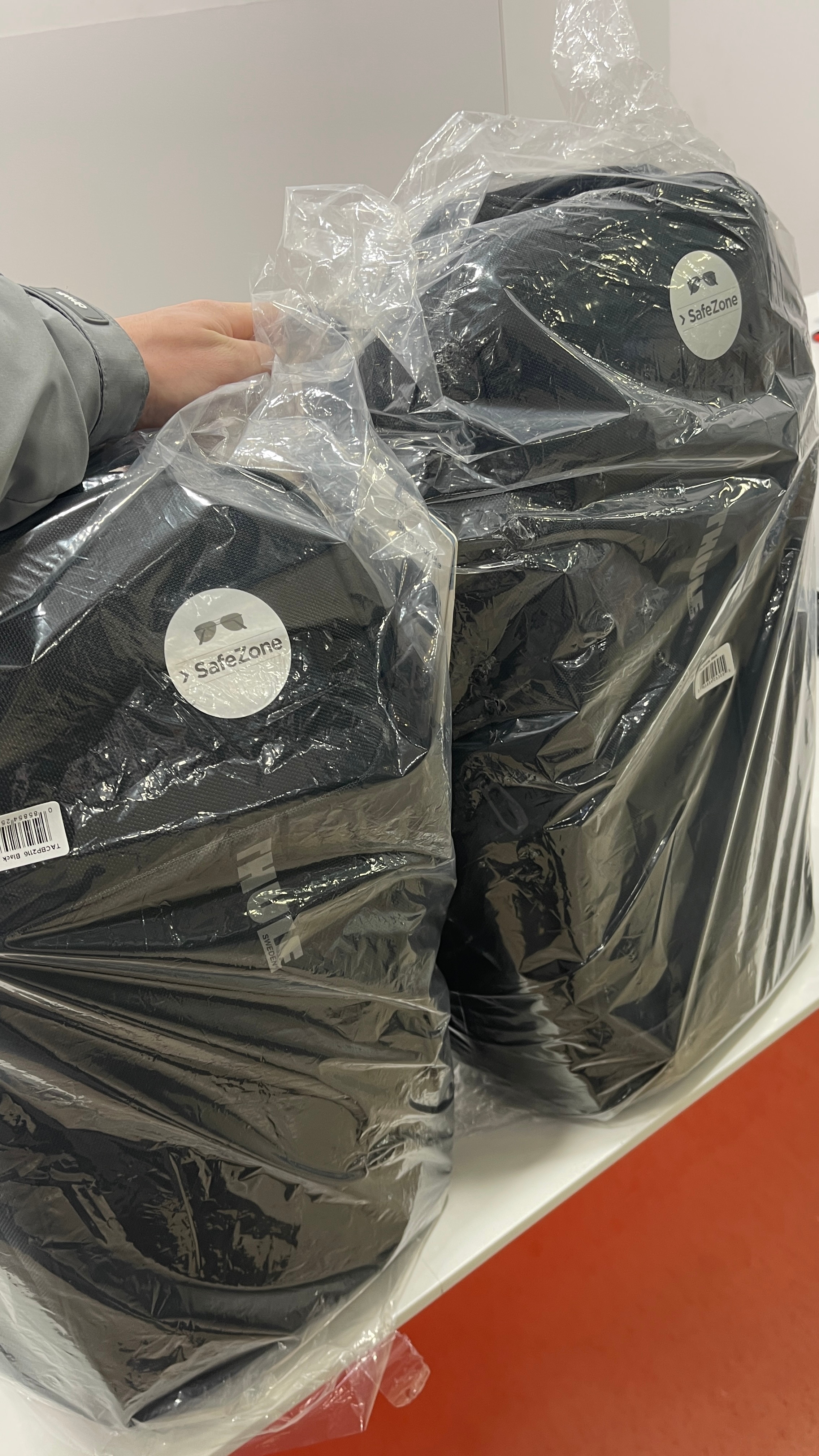 Rucsac Thule ,pentru notebook de max. 16 ", 23 l, 1 compartiment, buzunar frontal x 3 | buzunar lateral x 2, waterproof, poliester, negru