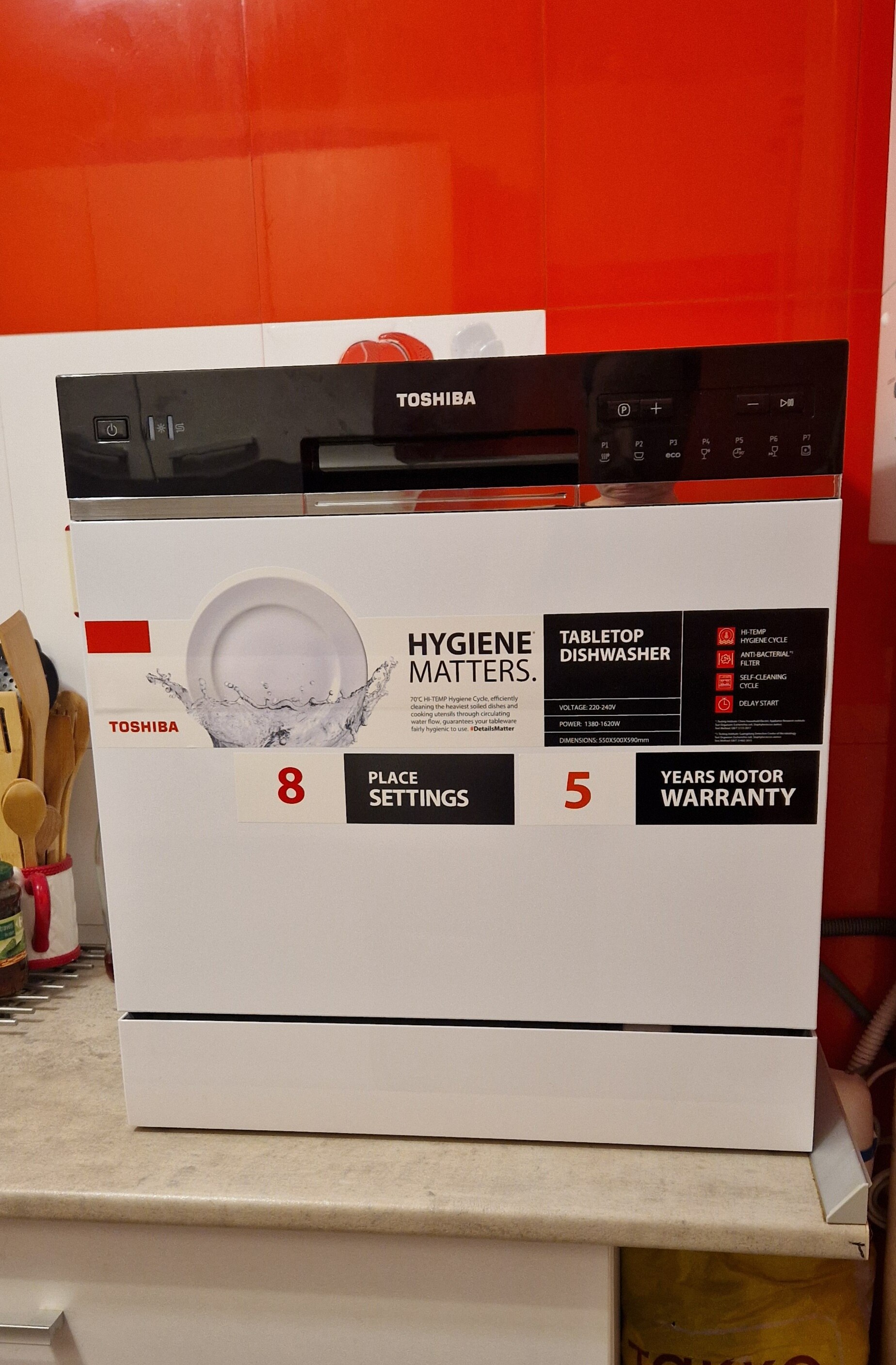Masina spalat vase compacta Toshiba DW-08T2EW, Clasa F, 8 seturi, 7 programe, 55 cm, alba