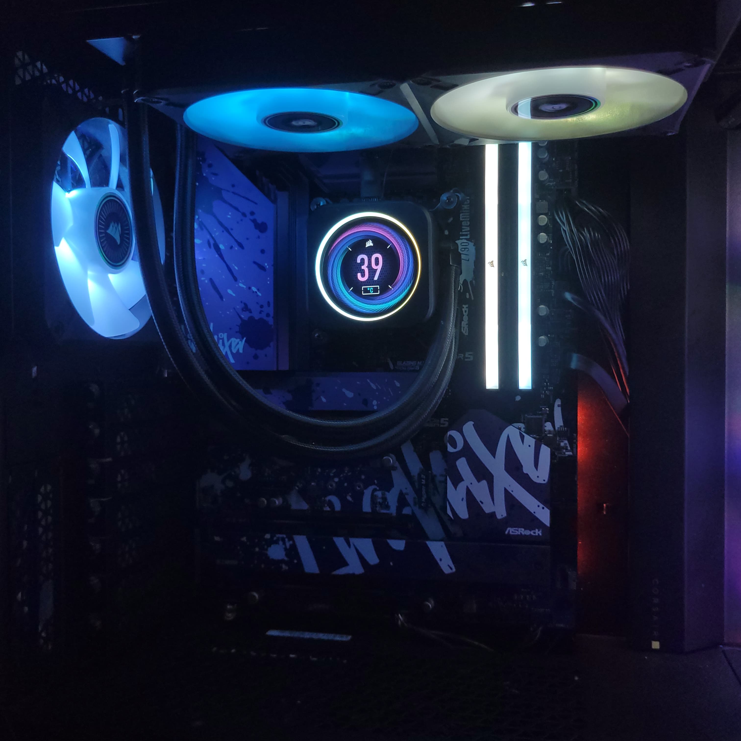 Memorie Corsair VENGEANCE® RGB 32GB (2x16GB) DDR5 5600MHz CL36
