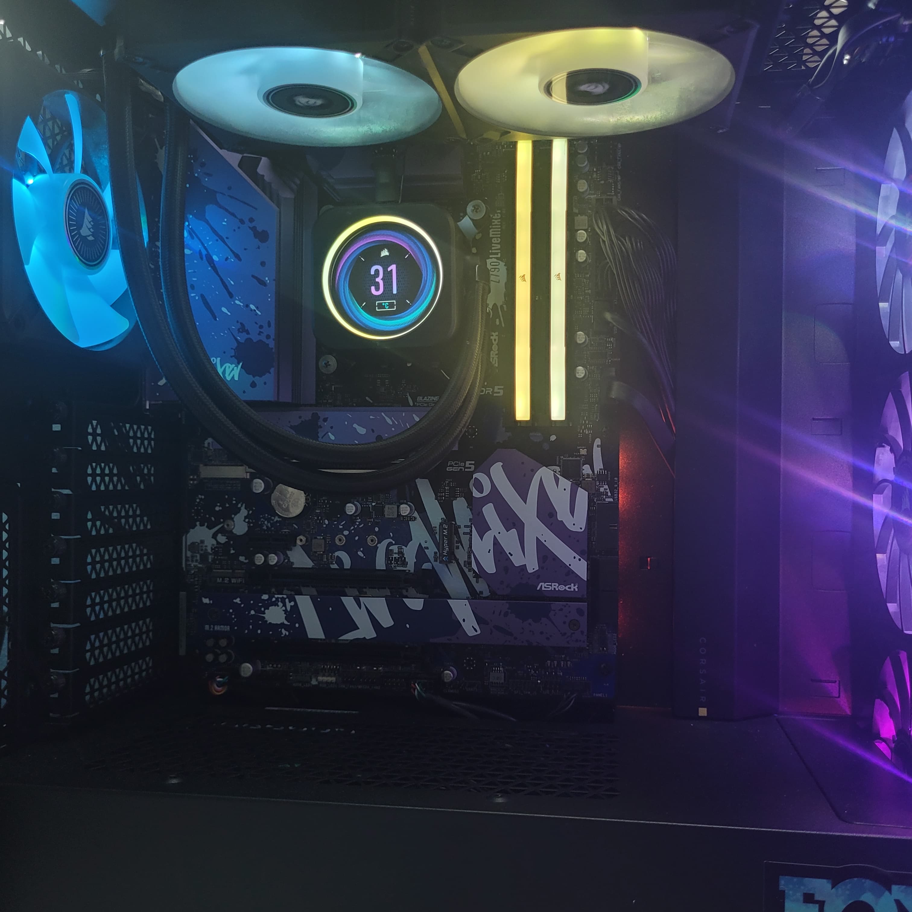k*2様 CORSAIR VENGEANCE RGB DDR5 32GB 560 Corsair Vengeance RGB 32GB (2x16GB) DDR5 5600MHz