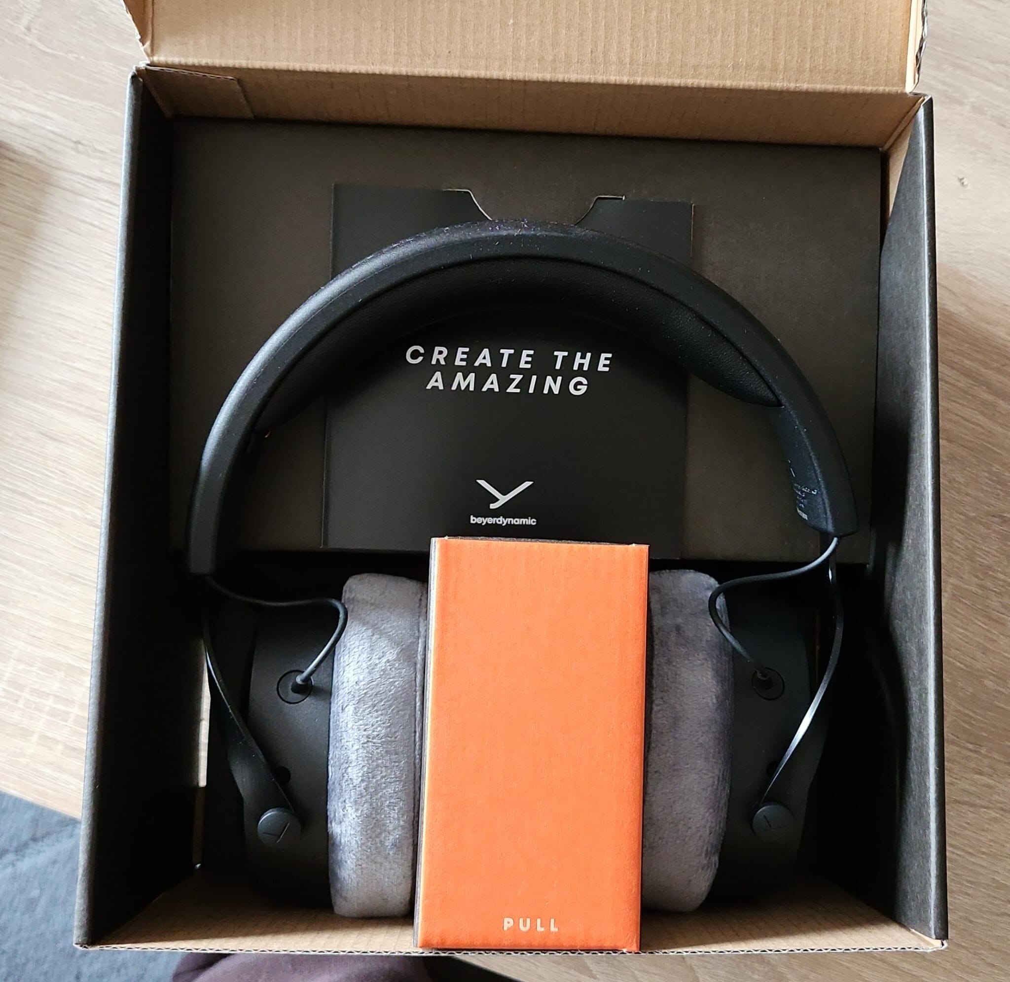 Casti cu fir, Beyerdynamic, DT 700 PRO X, STELLAR.45, confort maxim, negru