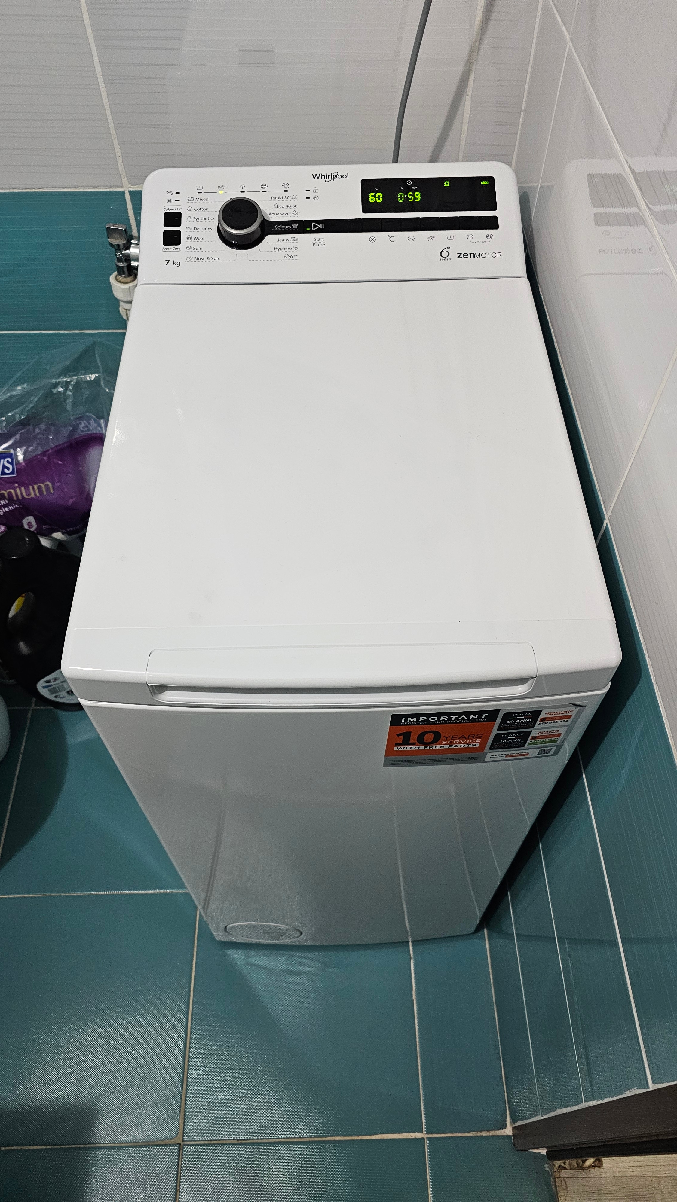 Masina de spalat rufe cu incarcare verticala Whirlpool TDLRB7232BSEU, 7 kg, 1200 rpm, Clasa D, Motor Inverter Zen, Display Digital, Tehnologia Al 6-lea Simt, Alb