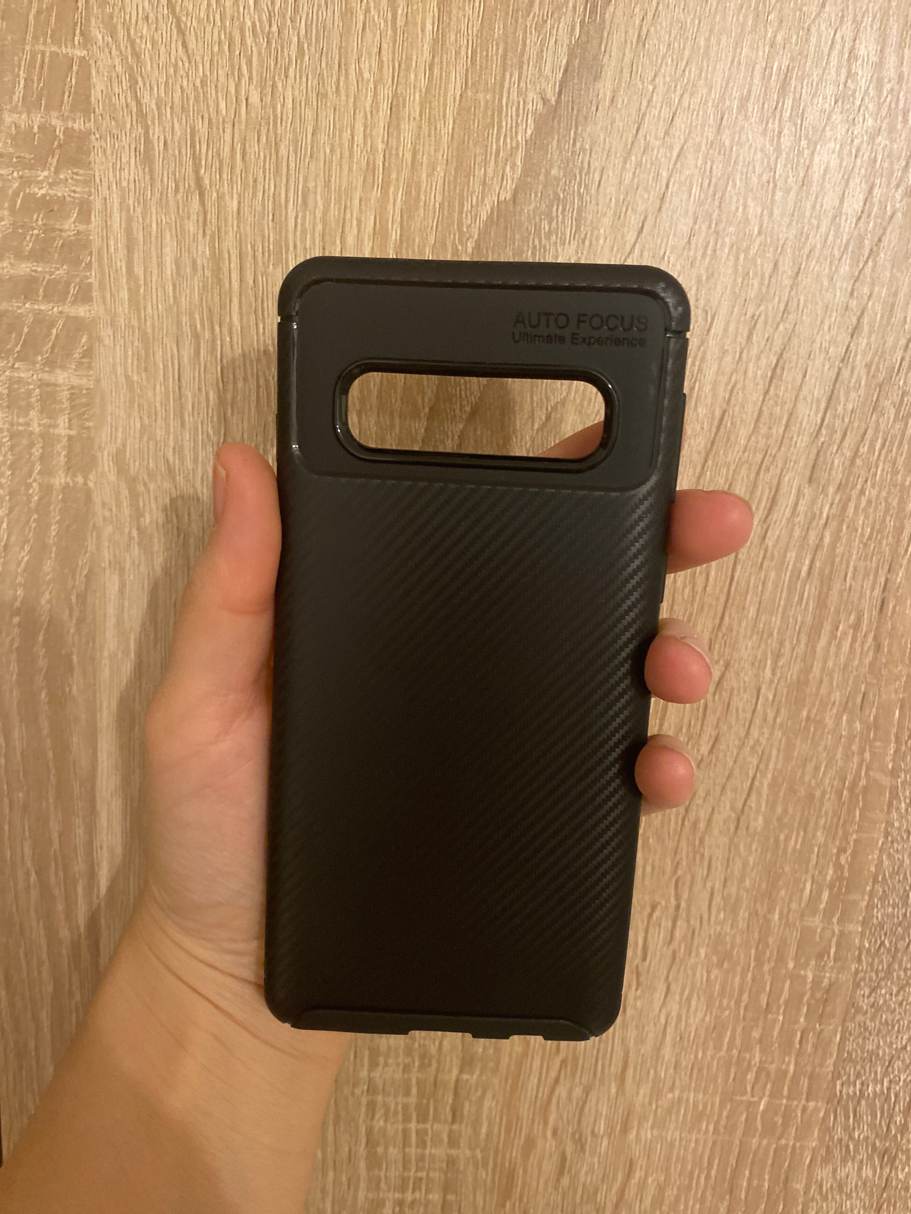 Husa antisoc compatibila cu Samsung Galaxy S10, stil carbon, silicon slim, Negru, fashion look