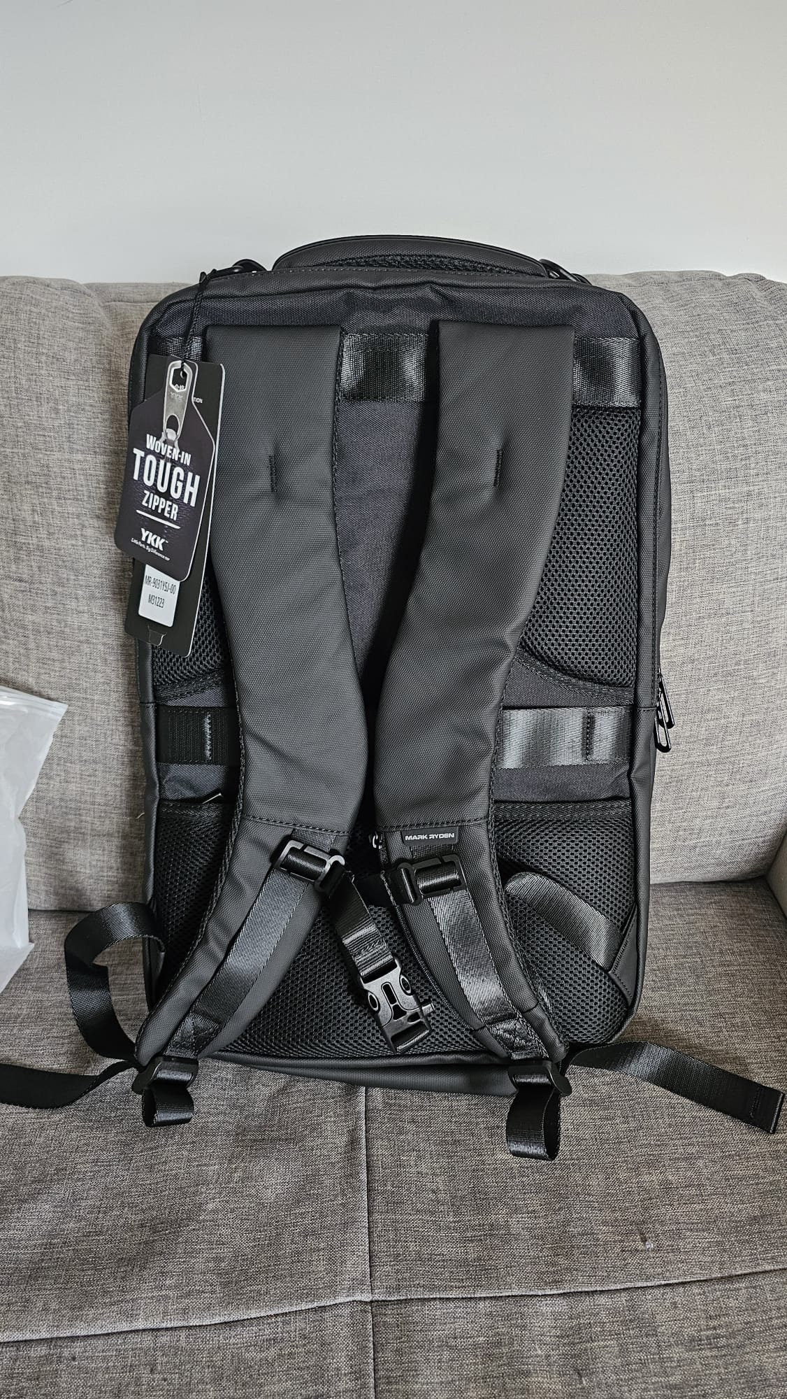 Rucsac/Ghiozdan Mark Ryden compatibil cu laptop 17.3", 30L, port USB, full impermeabil, sistem antifurt, unisex, spatios, negru