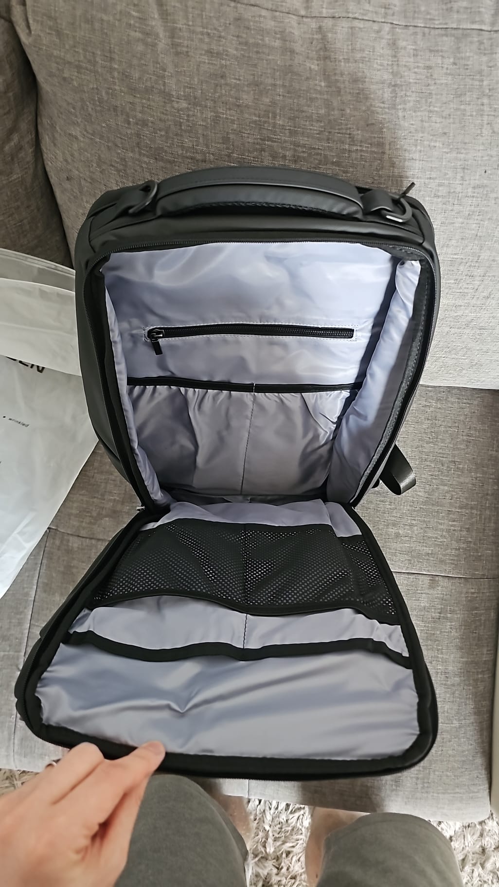 Rucsac/Ghiozdan Mark Ryden compatibil cu laptop 17.3", 30L, port USB, full impermeabil, sistem antifurt, unisex, spatios, negru