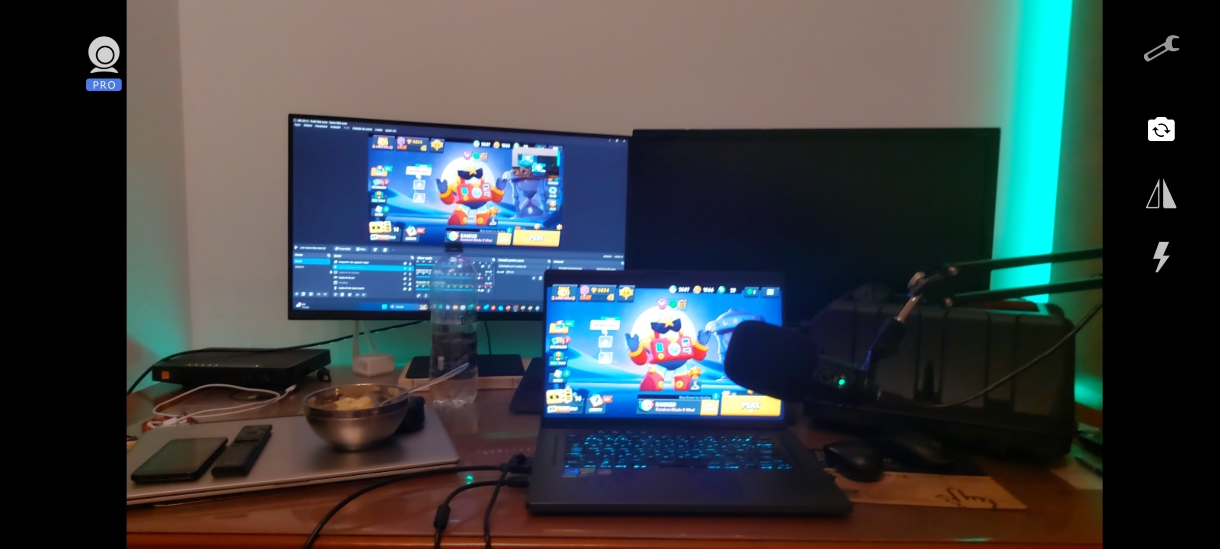 Laptop Gaming ASUS ROG Zephyrus G16 GU605MV cu procesor Intel® Core™ Ultra 7 155H pana la 4.8 GHz, 16", 2.5K, IPS, 240Hz, 16GB LPDDR5X, 1TB SSD, NVIDIA® GeForce RTX™ 4060 8GB GDDR6, Windows 11 Pro, Platinum White