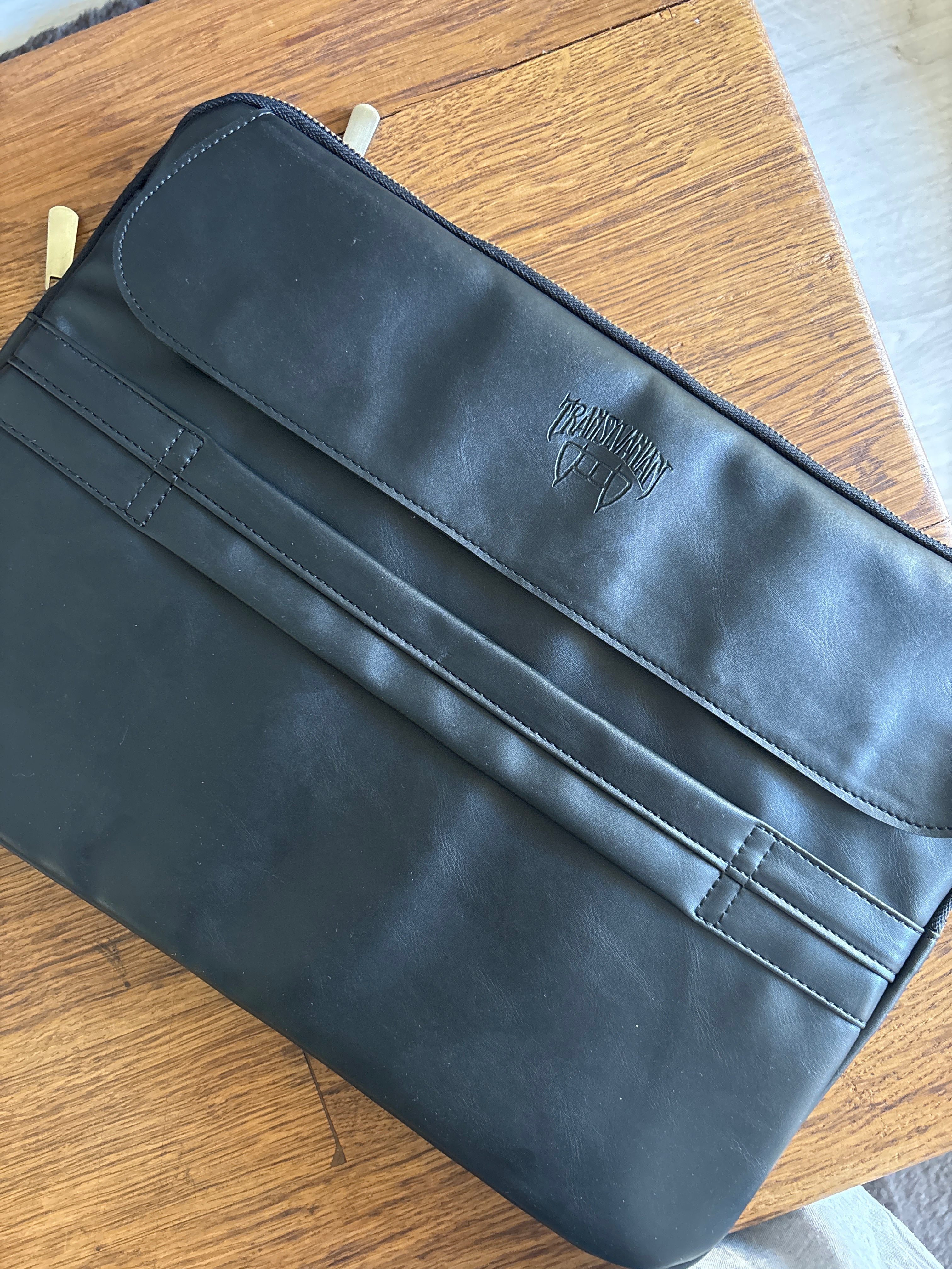 Geanta pentru Laptop 15,6 inch, Transilvanian Bags, Executive, Piele ecologica, Negru, 26x38 cm
